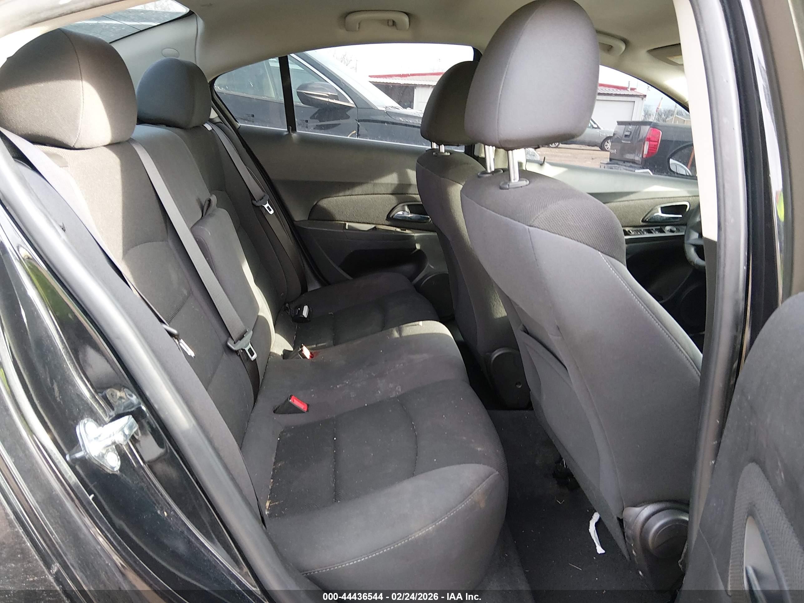 CHEVROLET CRUZE image 8
