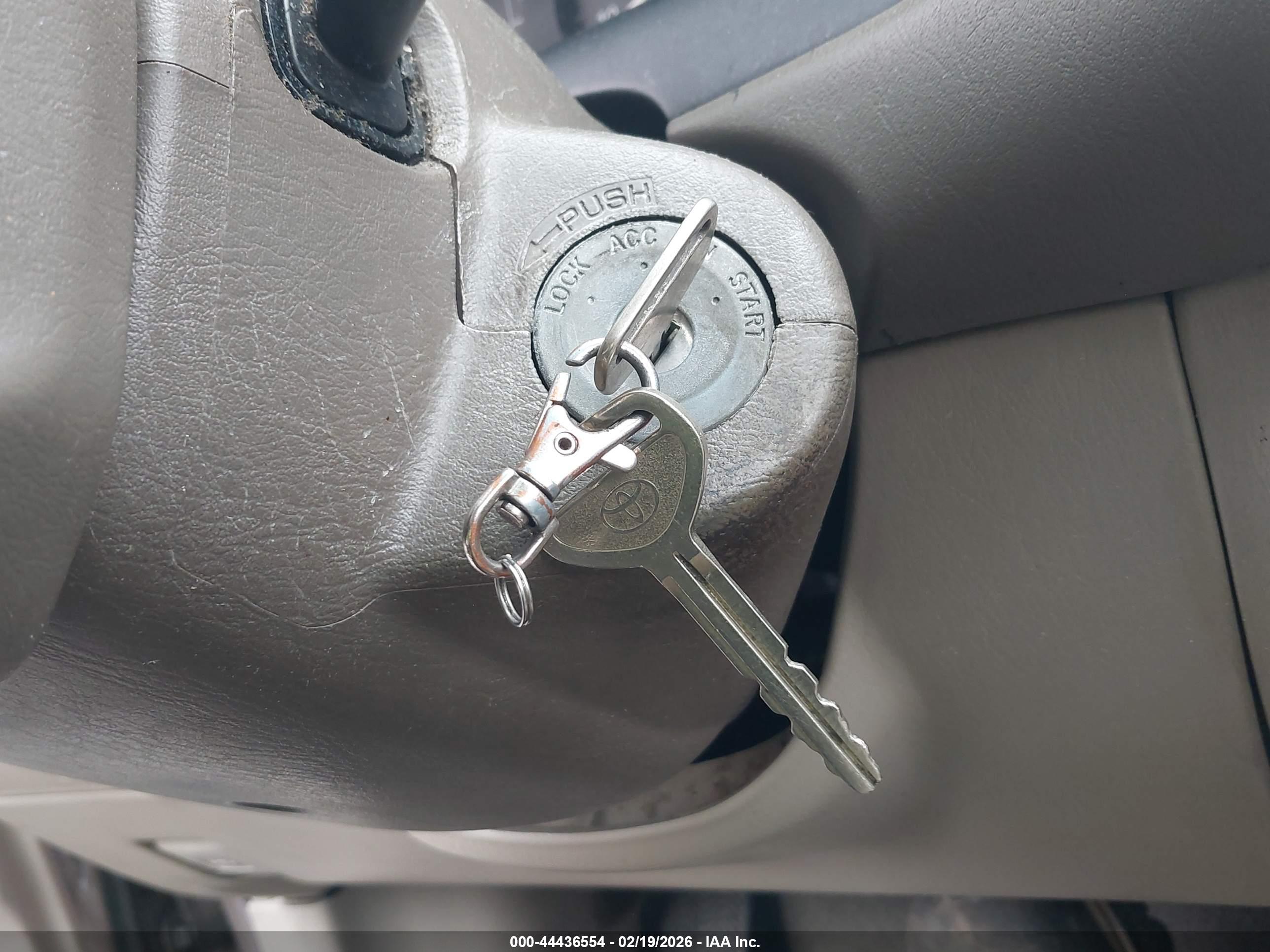 TOYOTA COROLLA image 11