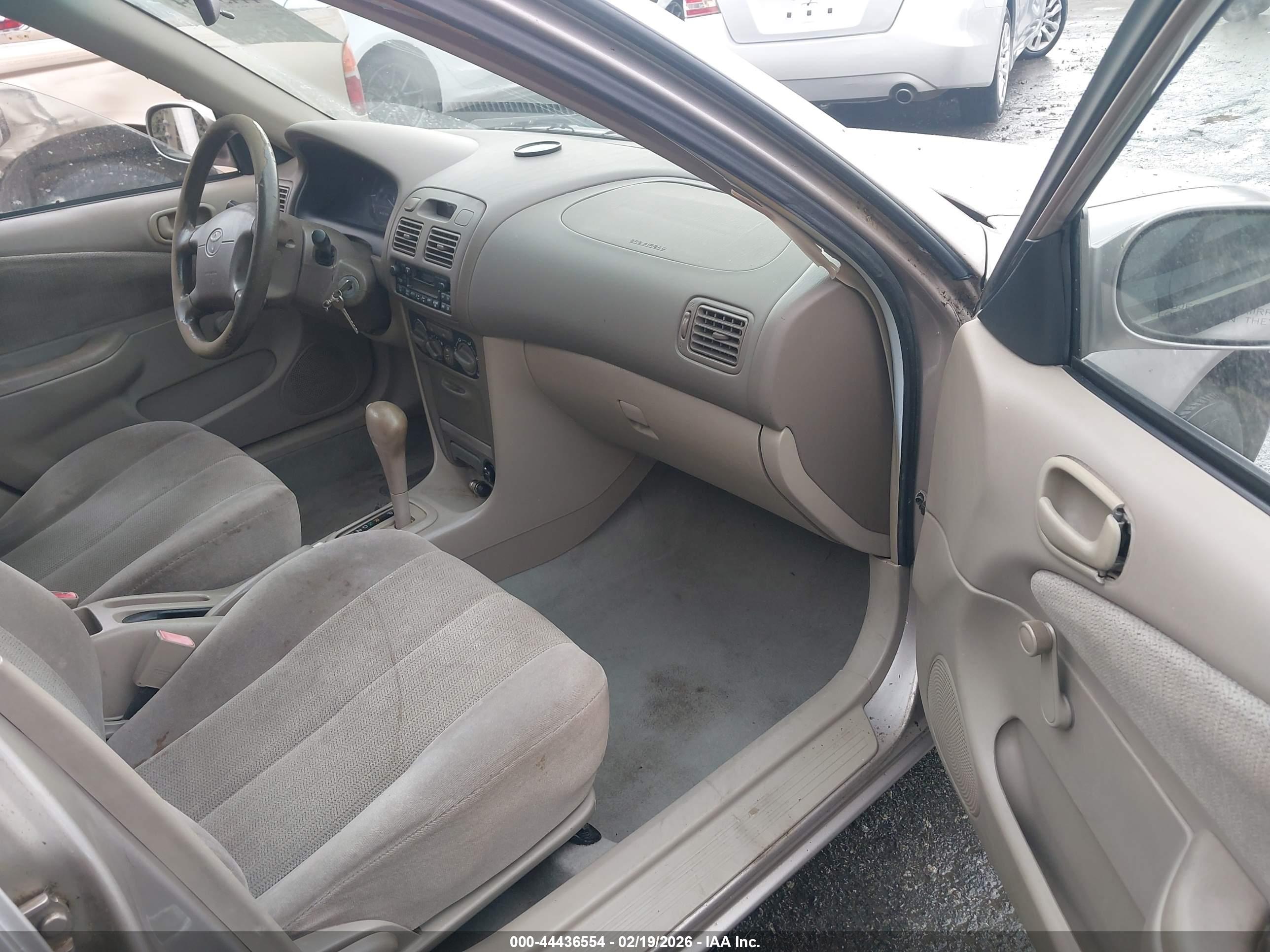 TOYOTA COROLLA image 5