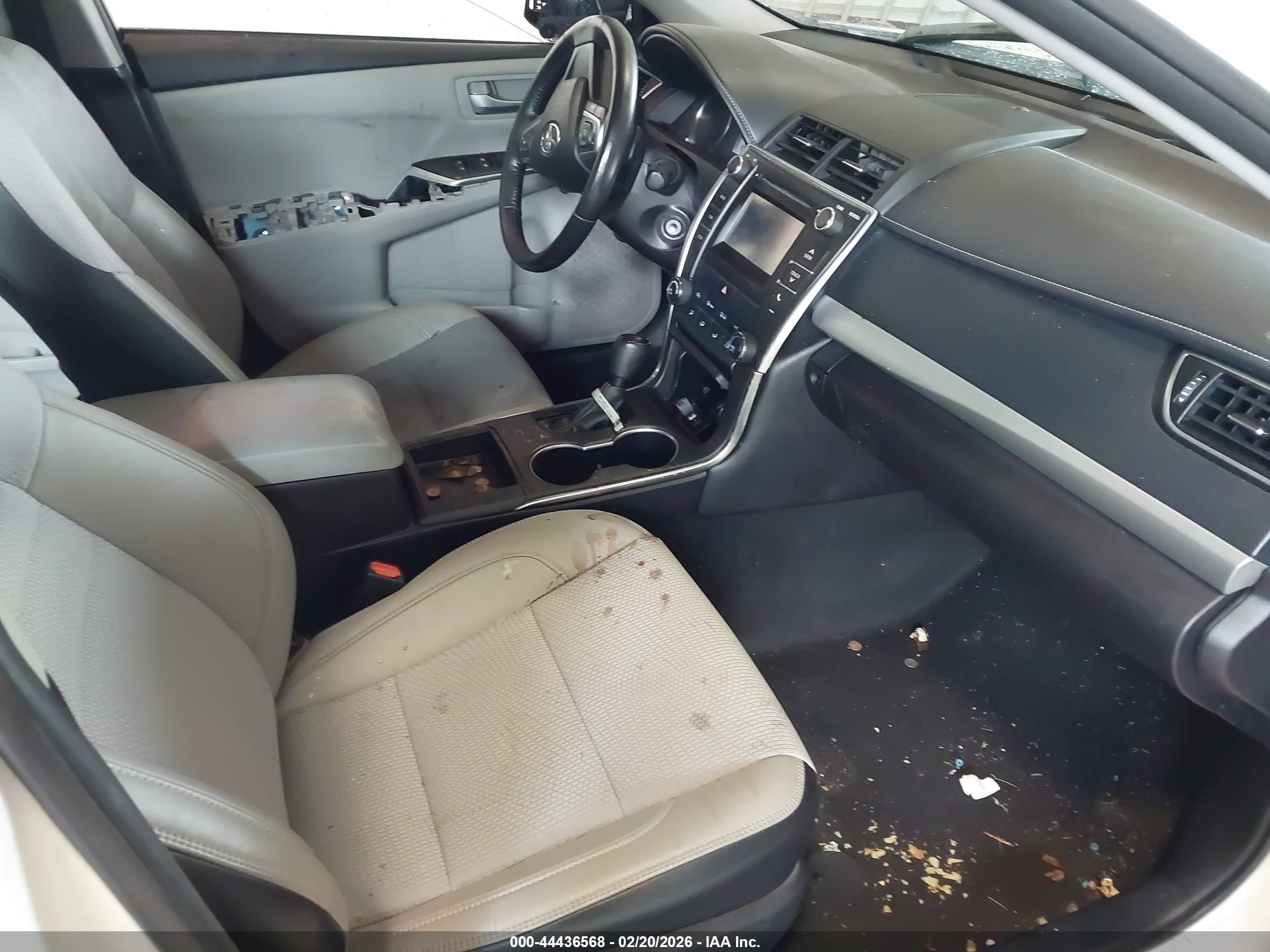 TOYOTA CAMRY image 5