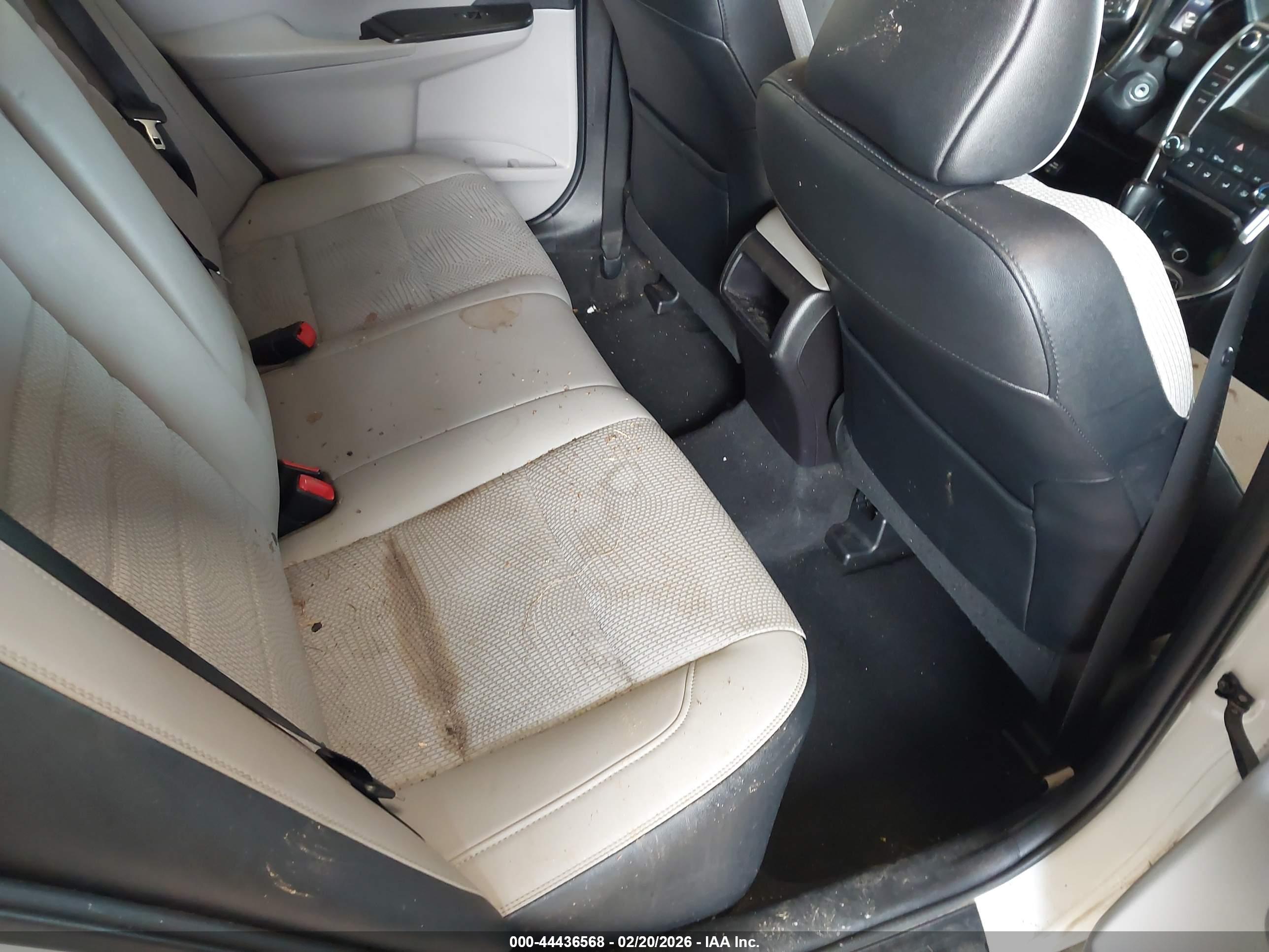 TOYOTA CAMRY image 8