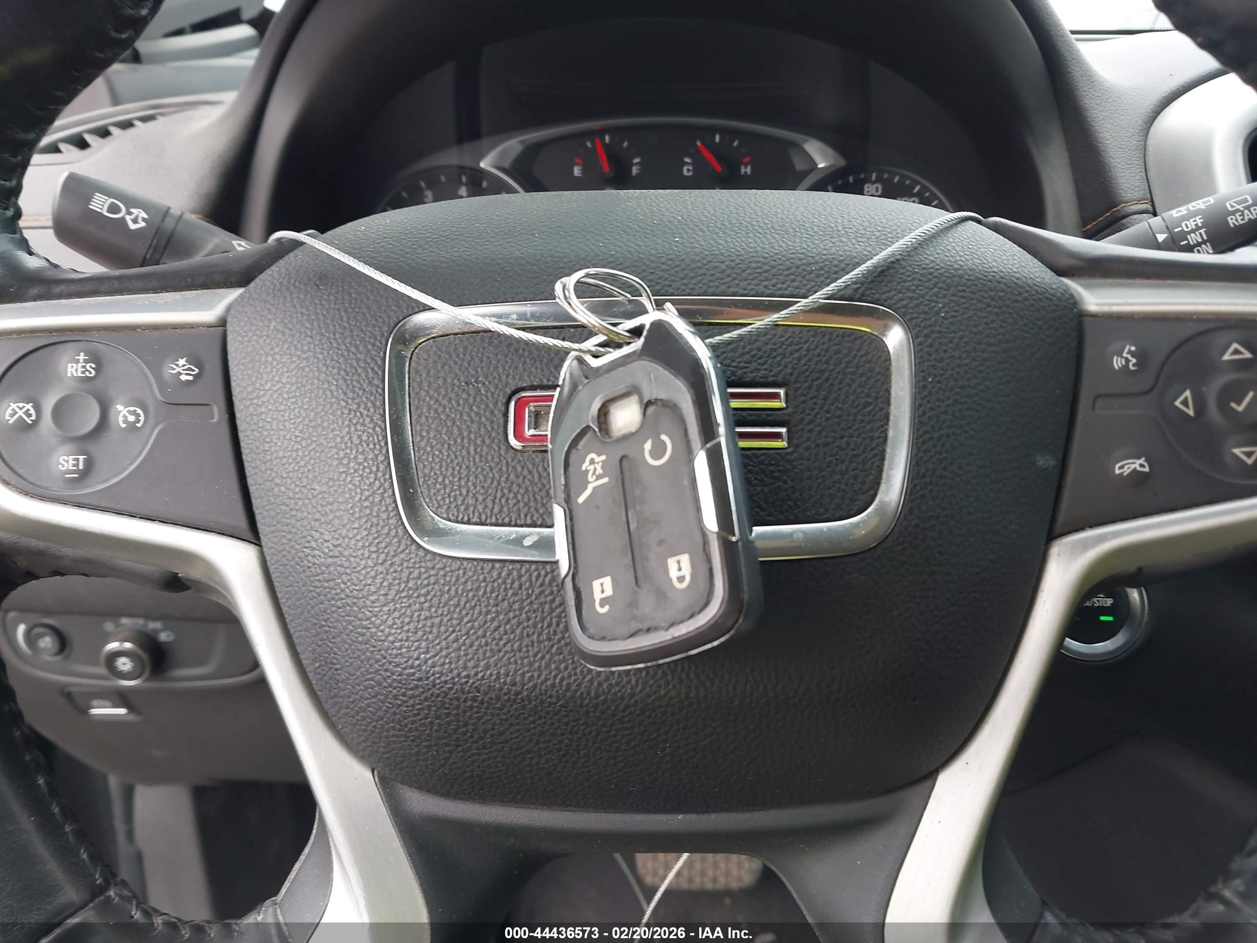 GMC TERRAIN image 11