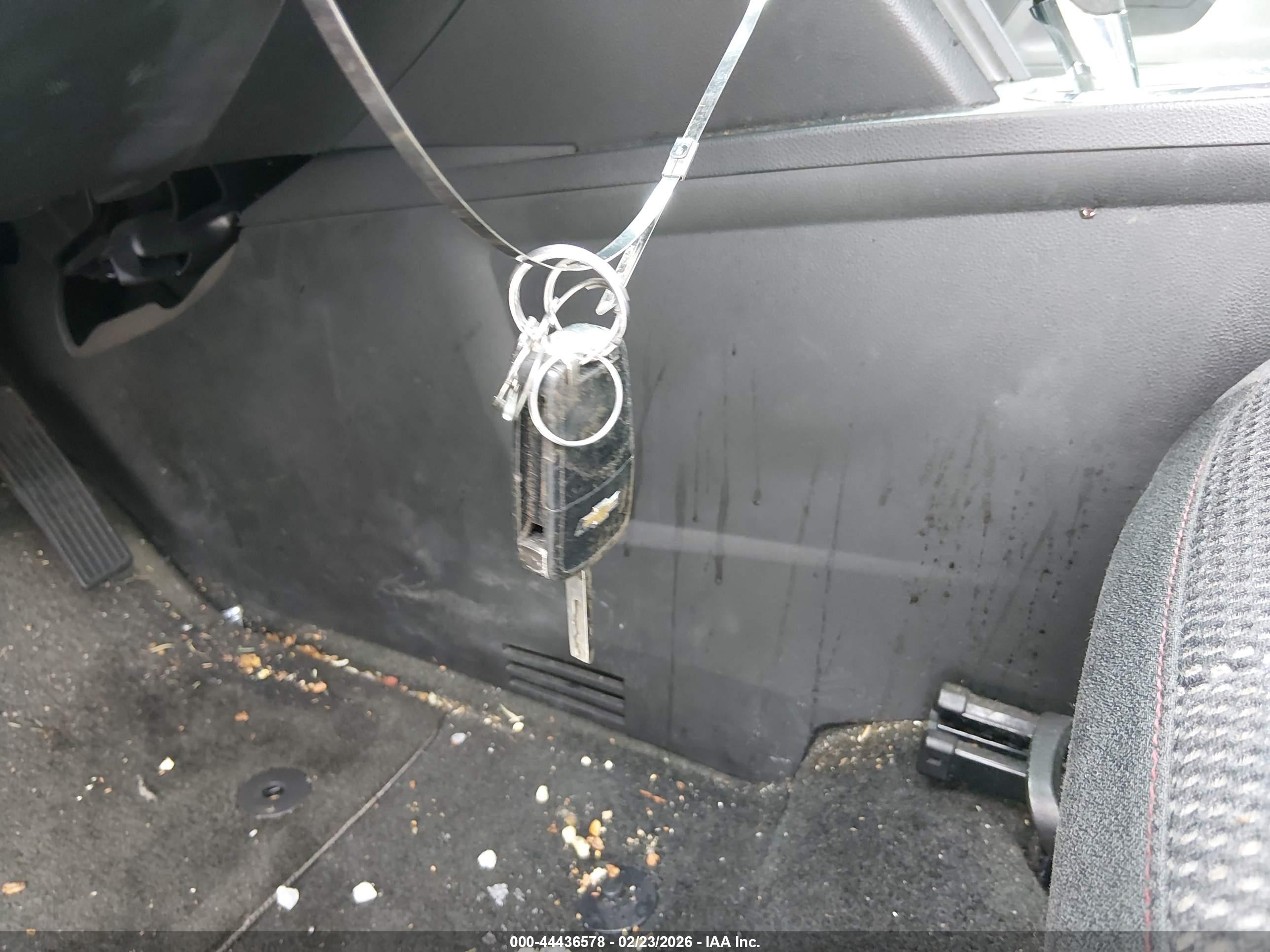 CHEVROLET EQUINOX image 11