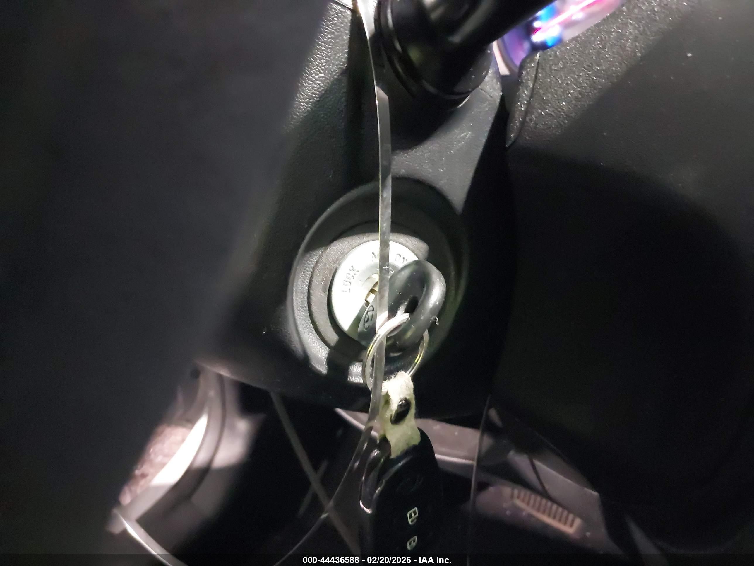 HYUNDAI TUCSON image 11