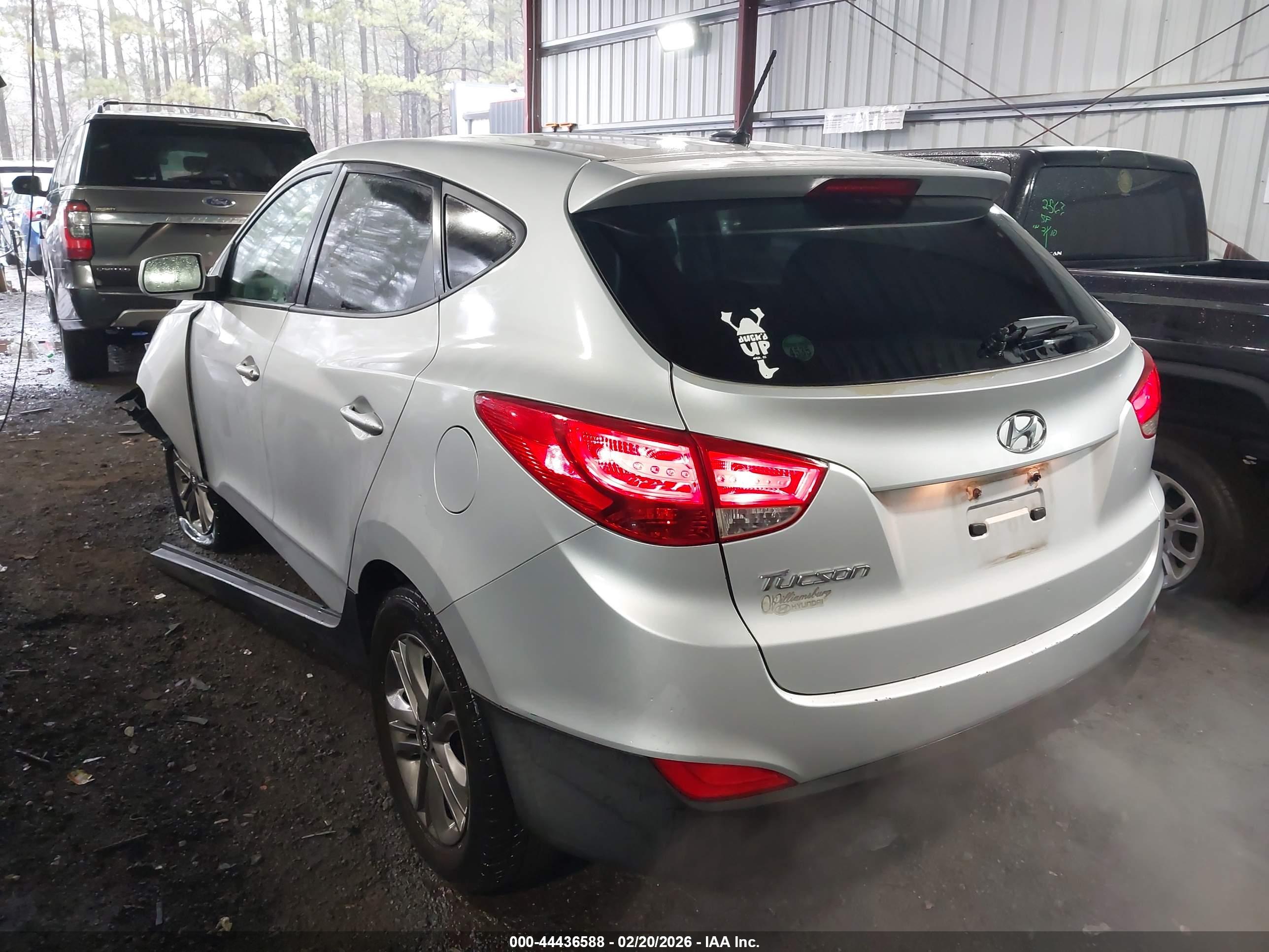 HYUNDAI TUCSON image 3