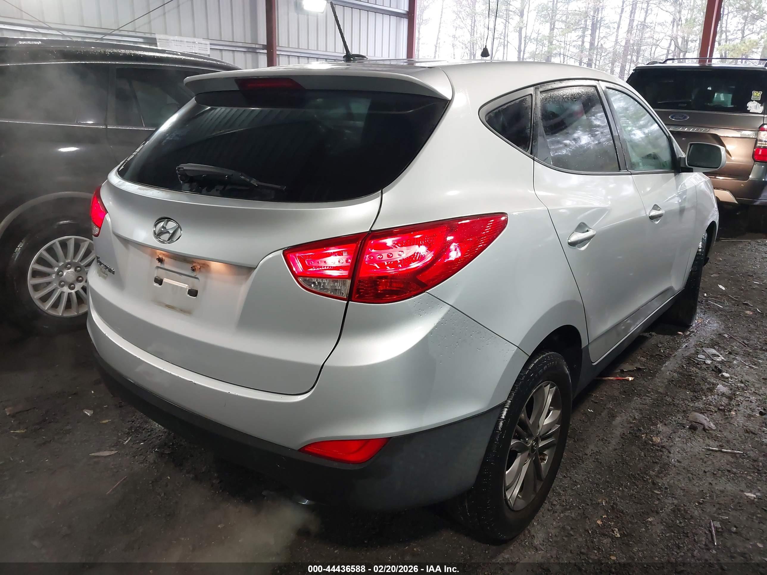 HYUNDAI TUCSON image 4