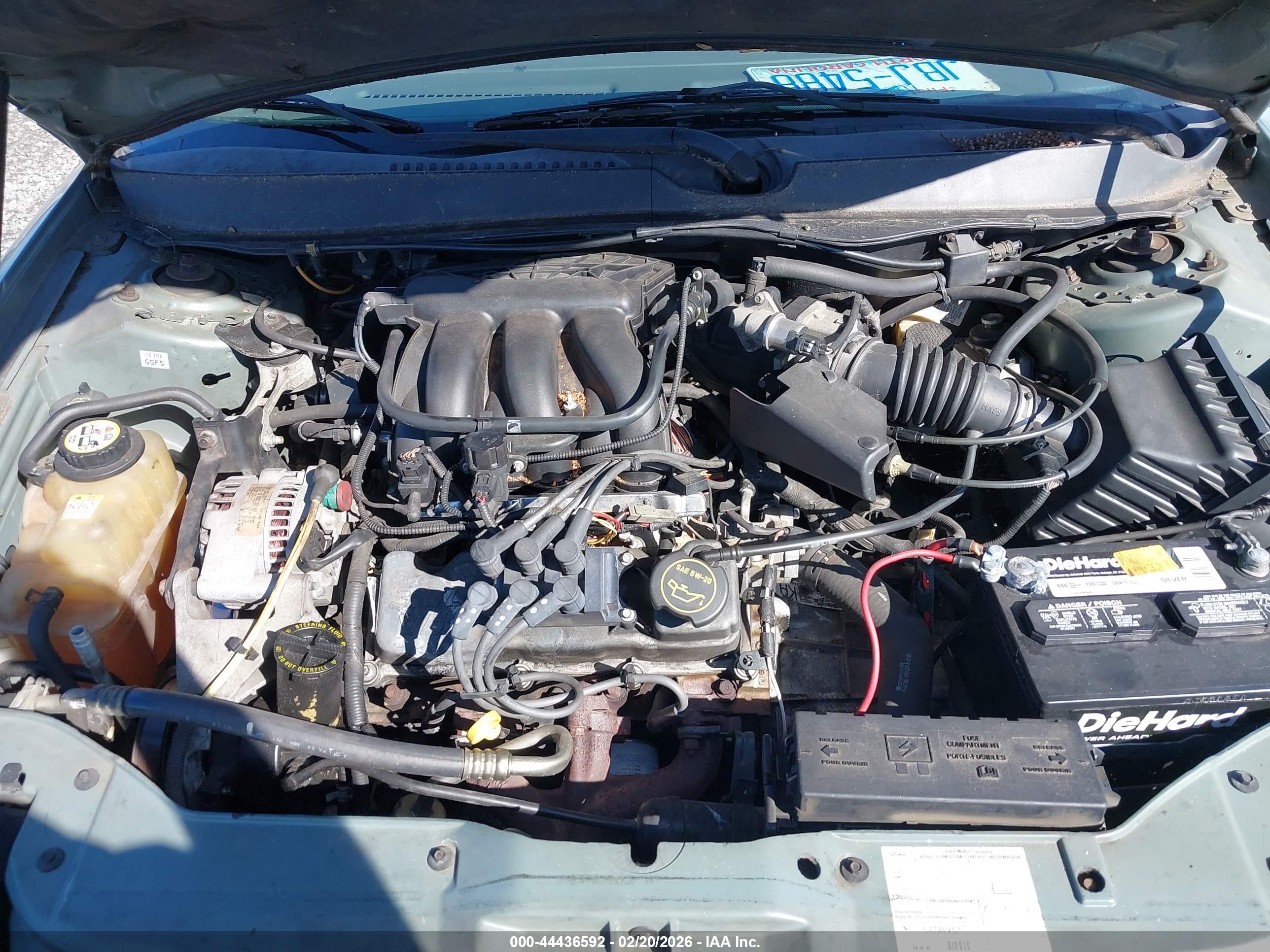 FORD TAURUS image 10