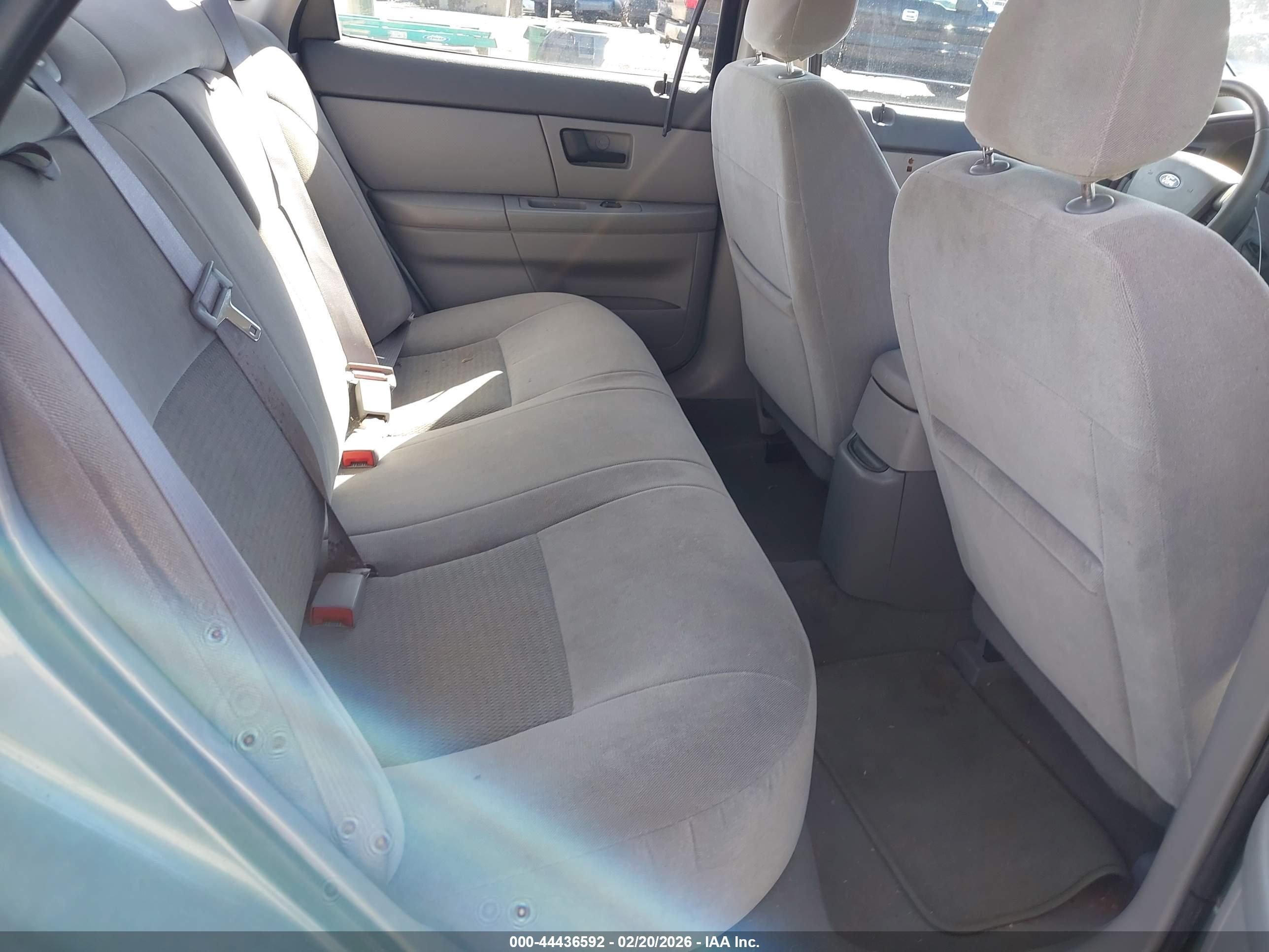 FORD TAURUS image 8