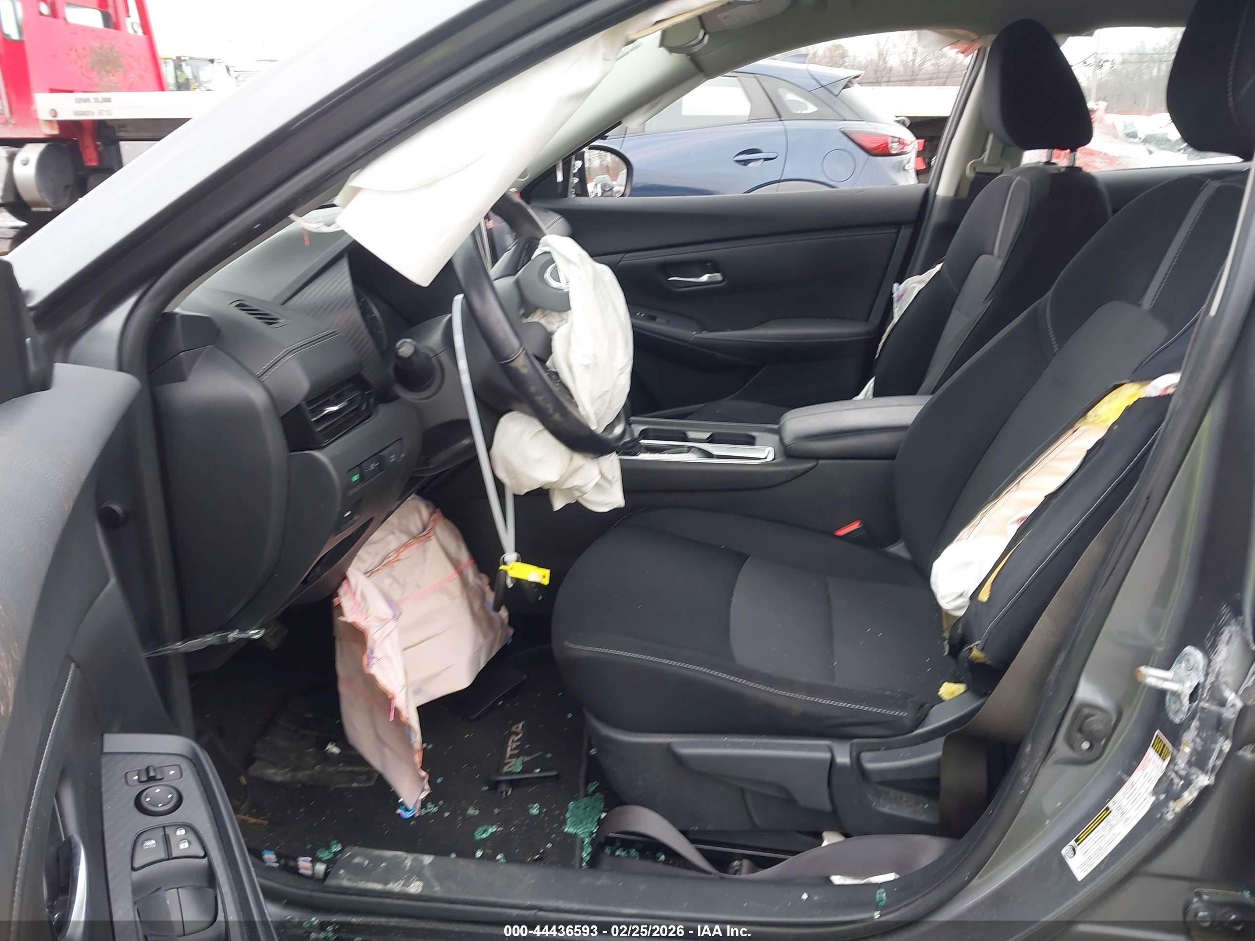 NISSAN SENTRA image 5