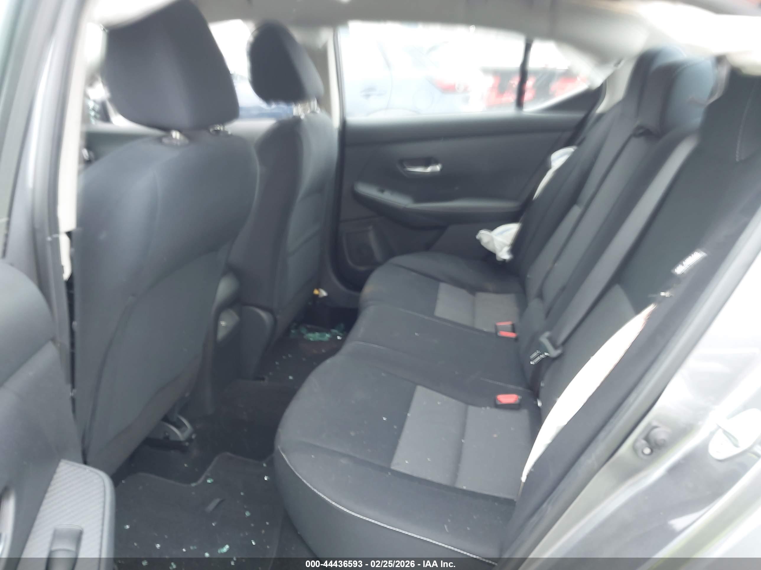 NISSAN SENTRA image 8