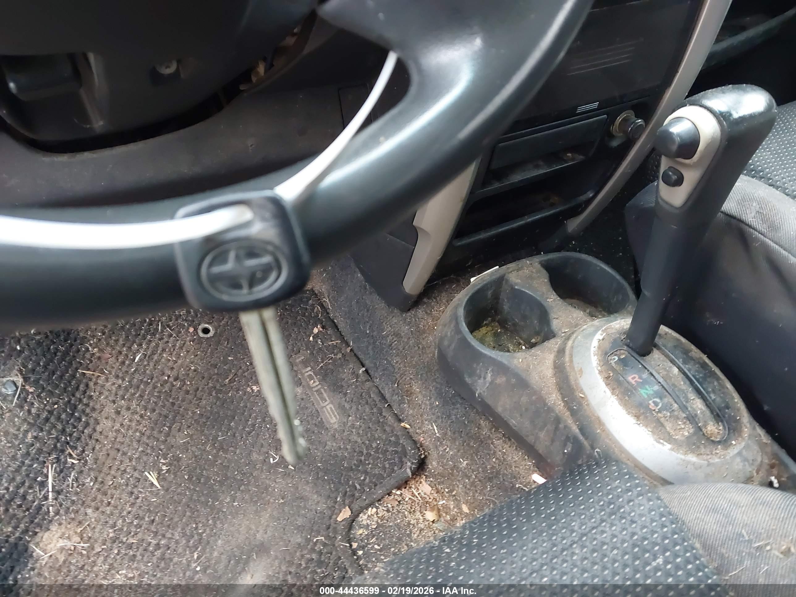 SCION XA image 11