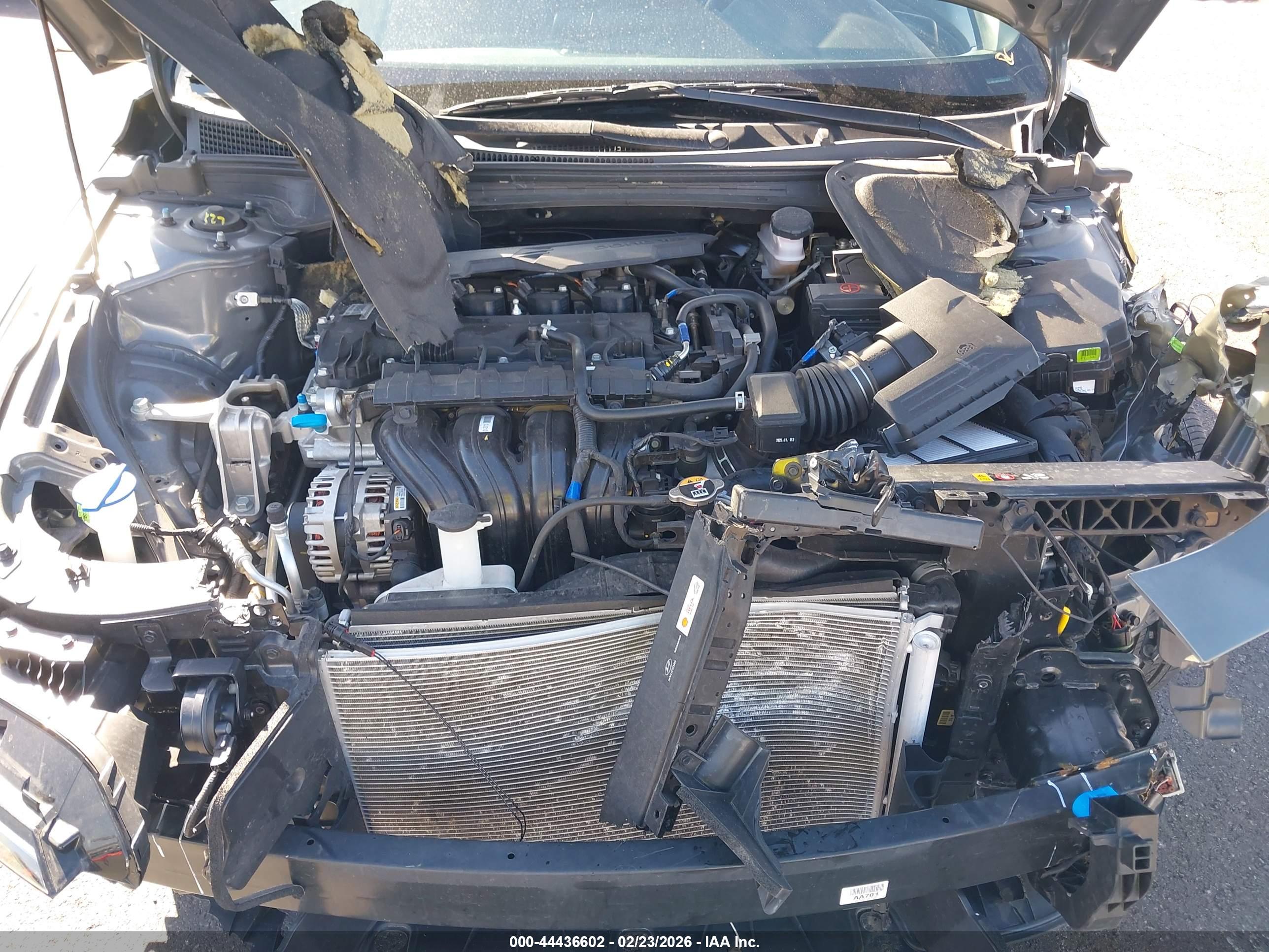 HYUNDAI ELANTRA image 10