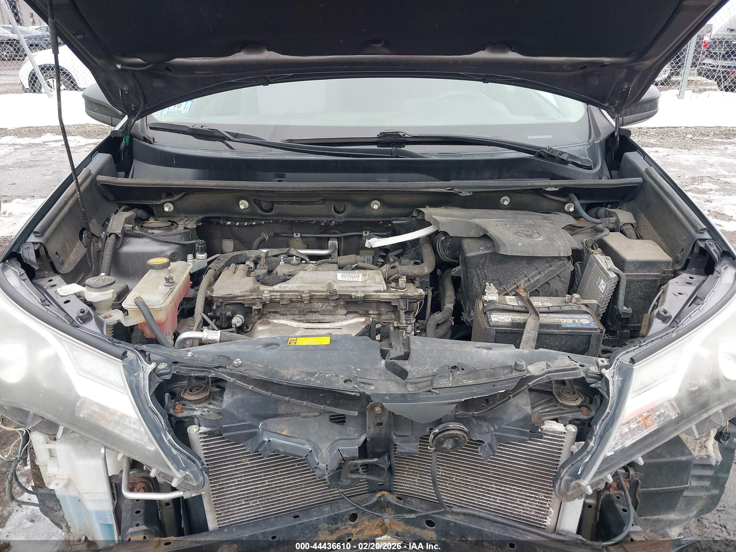 TOYOTA RAV4 image 10