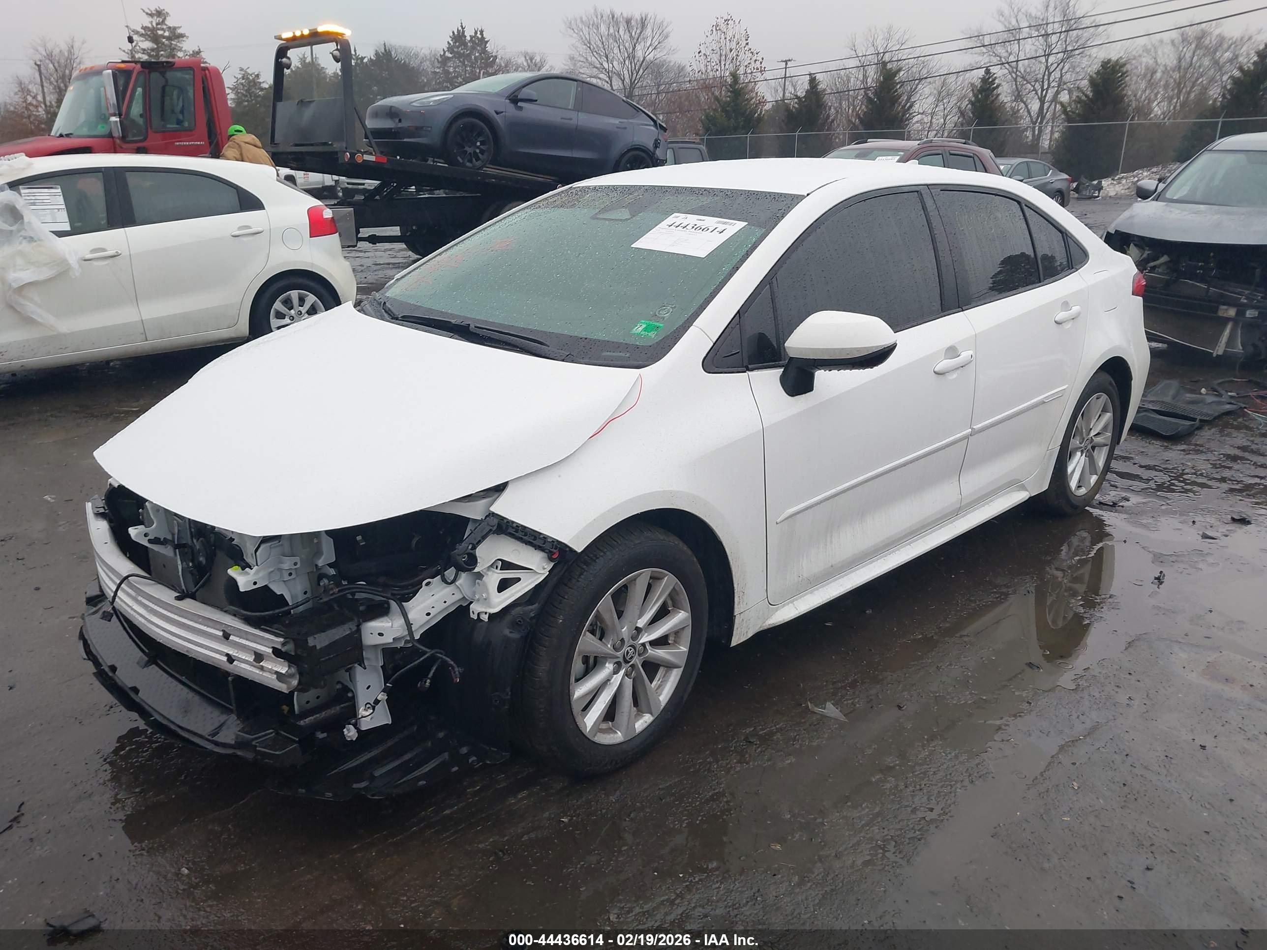TOYOTA COROLLA image 2