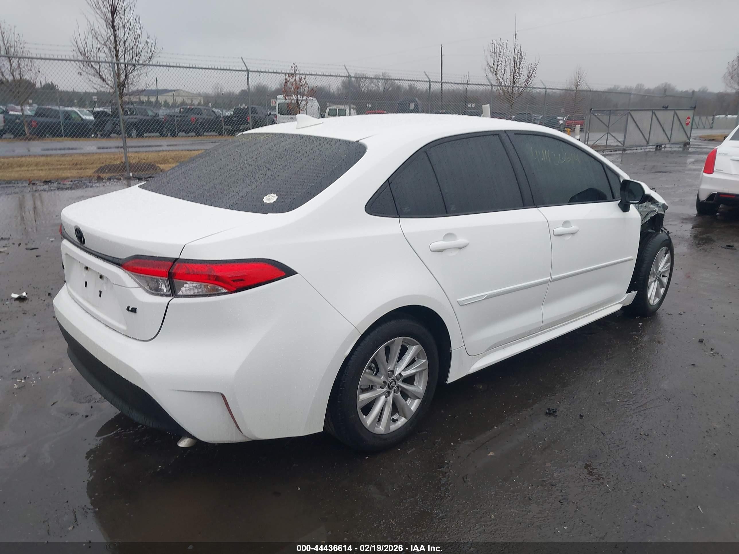 TOYOTA COROLLA image 4