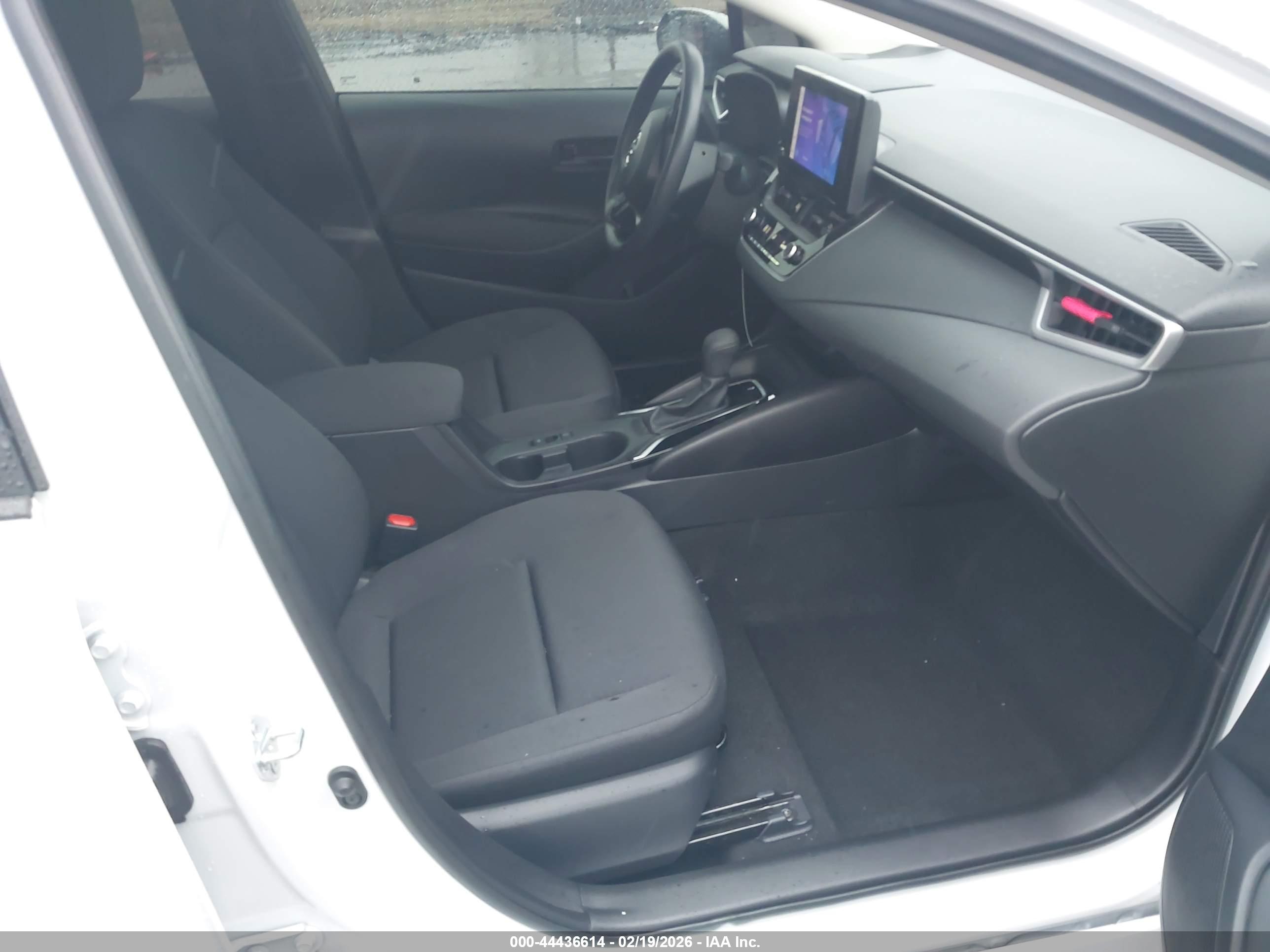 TOYOTA COROLLA image 5