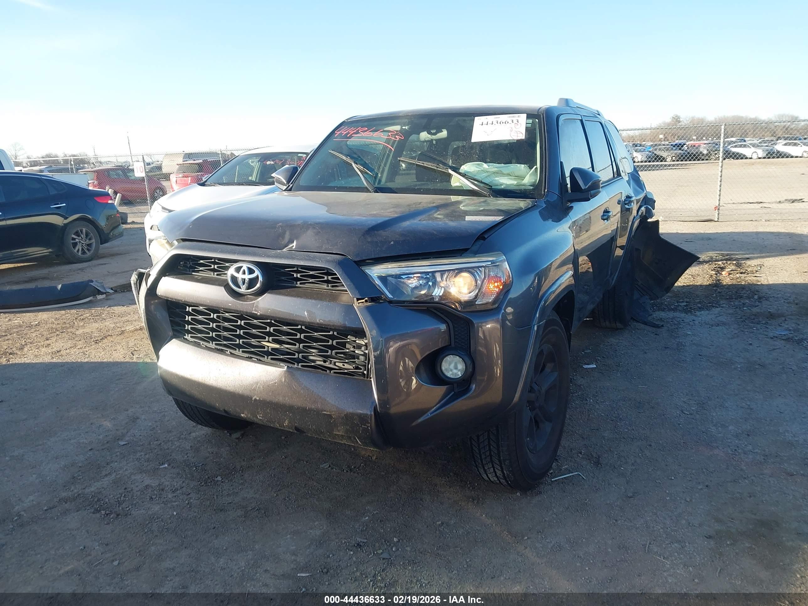 TOYOTA 4RUNNER image 2