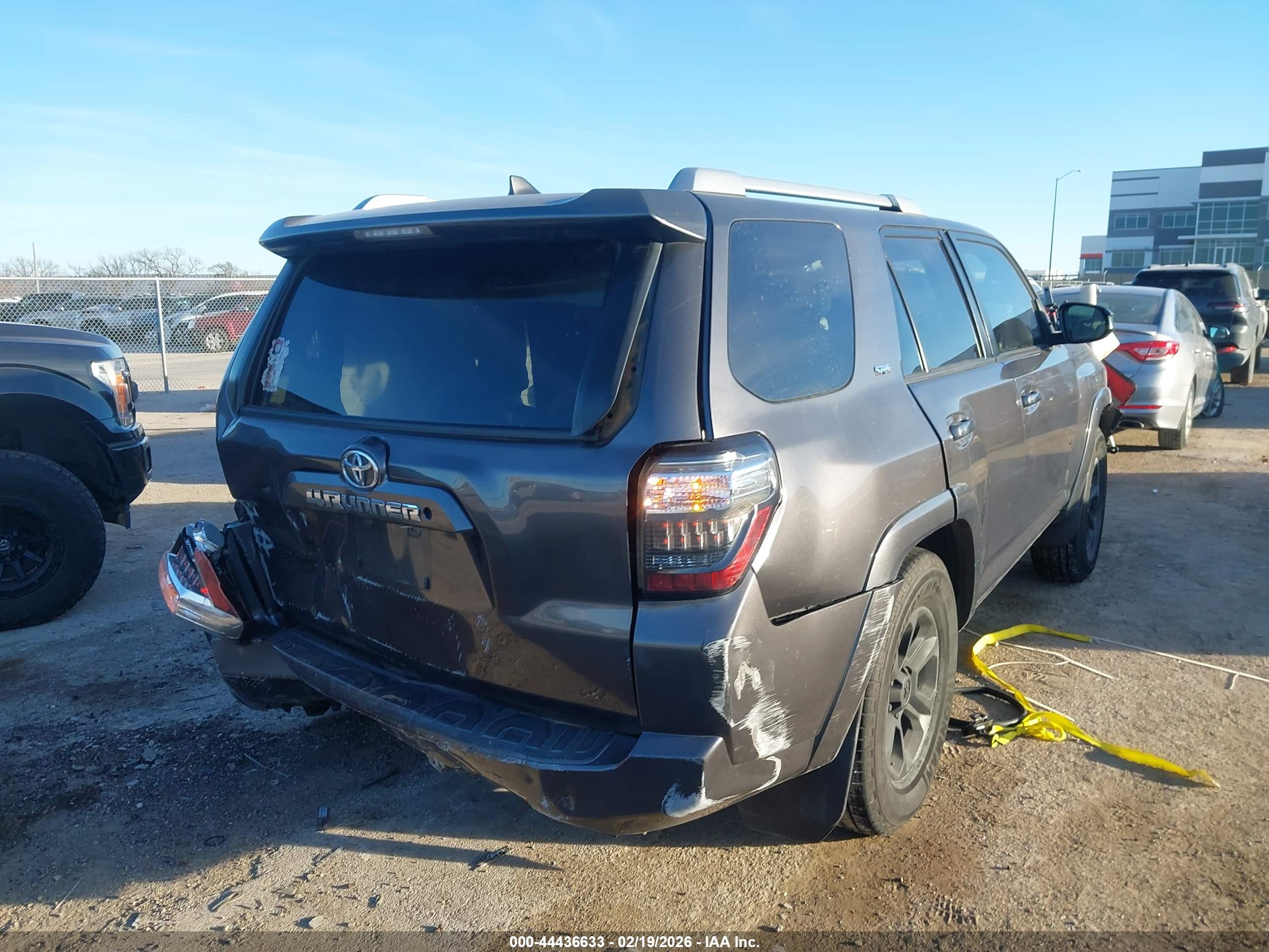 TOYOTA 4RUNNER image 4