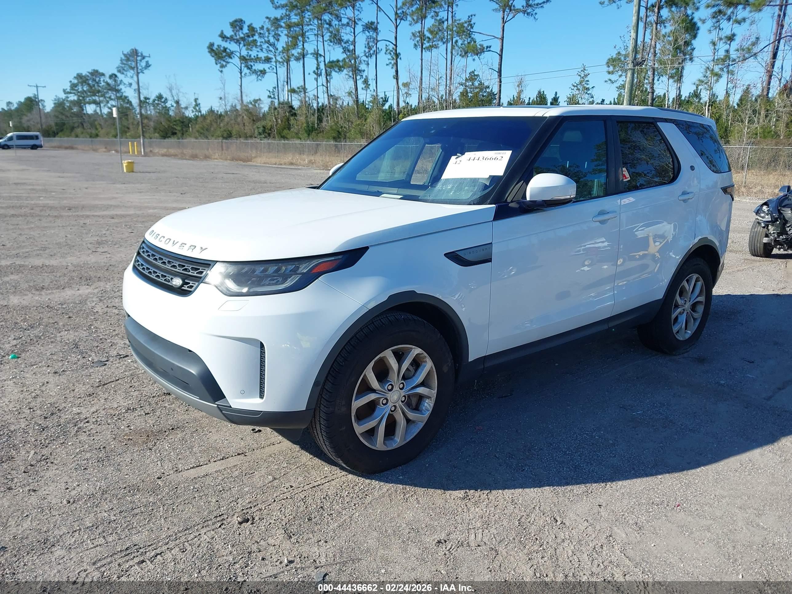 LAND ROVER image 2