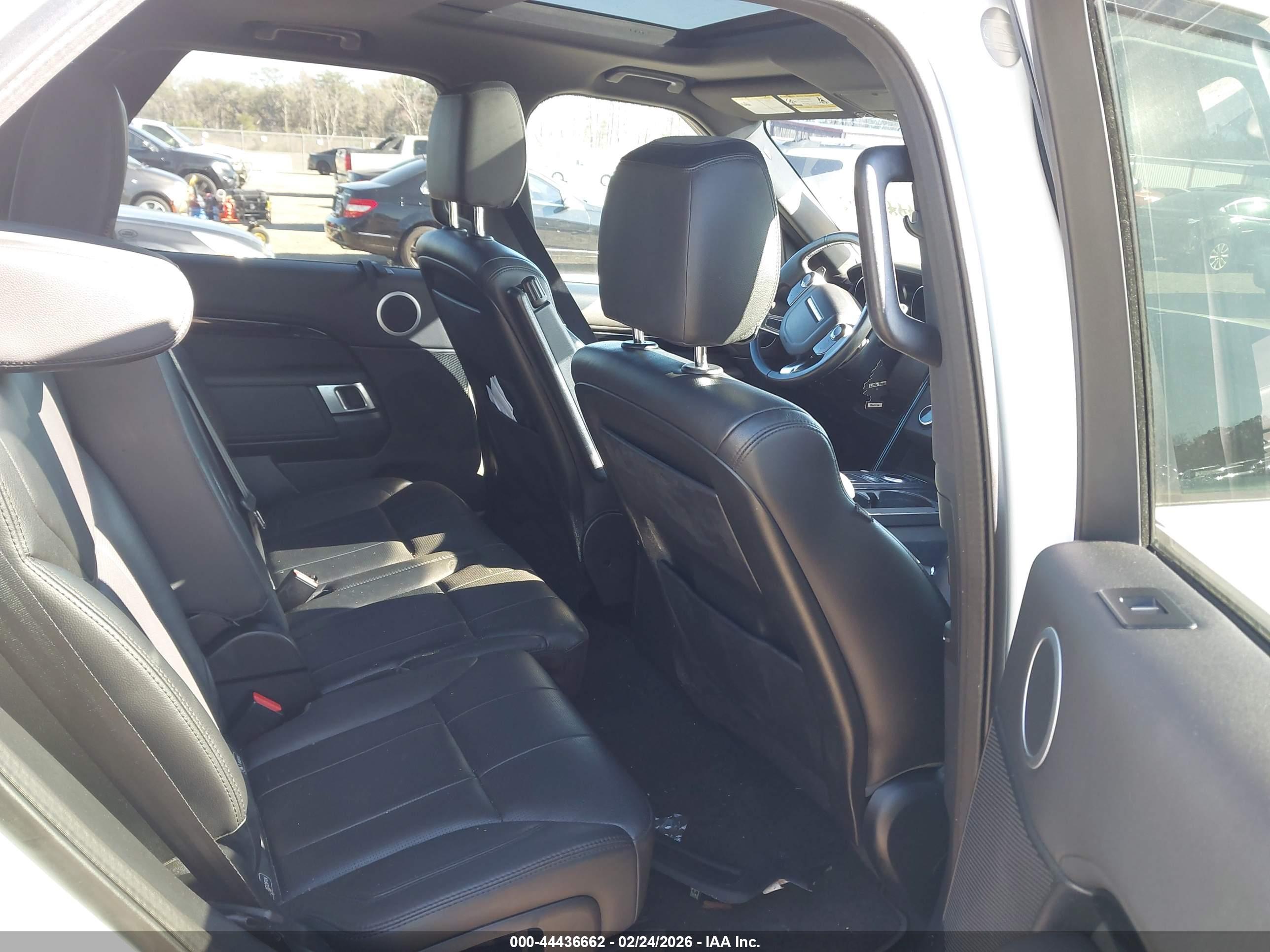 LAND ROVER image 8