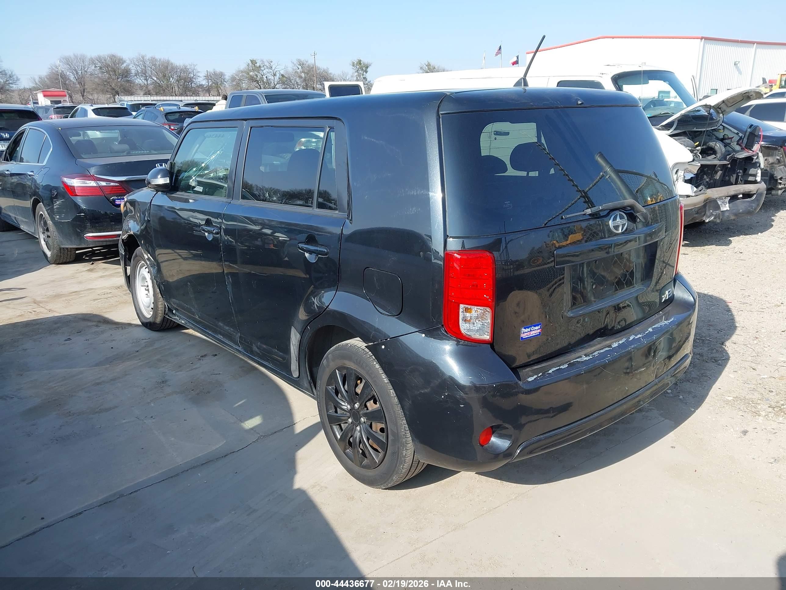 SCION XB image 3