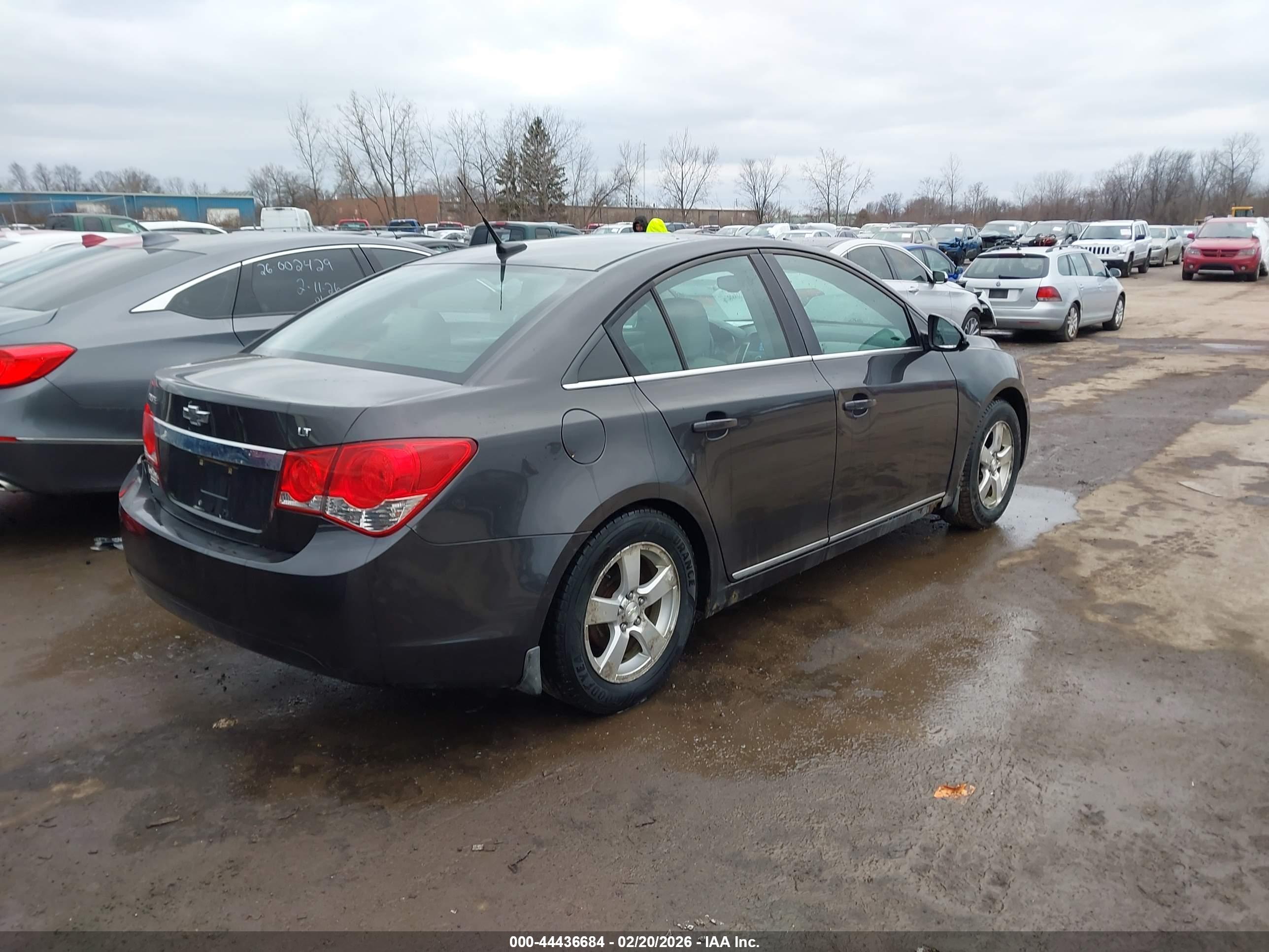 CHEVROLET CRUZE image 4