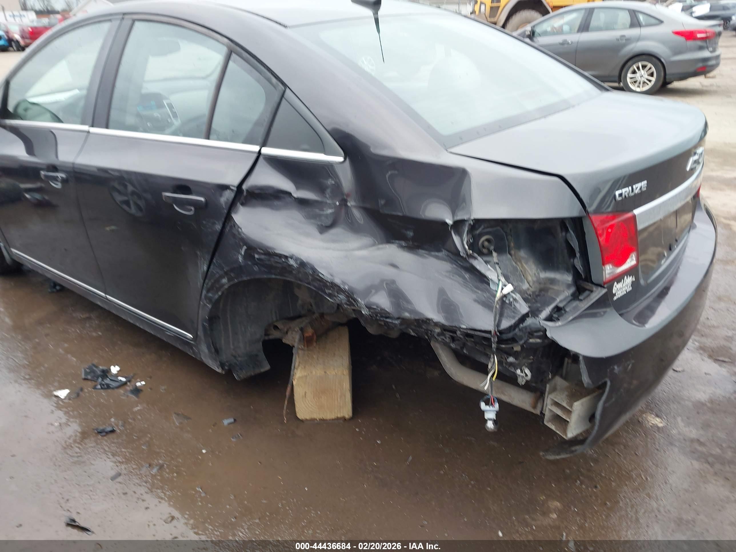 CHEVROLET CRUZE image 6