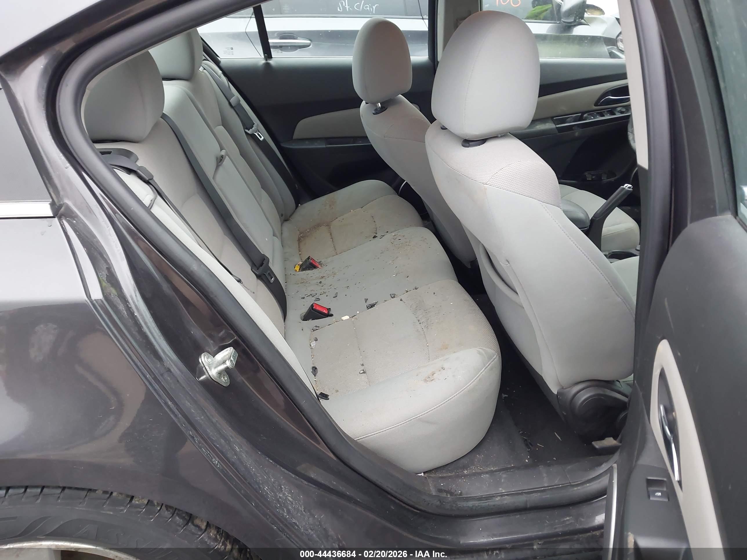 CHEVROLET CRUZE image 8