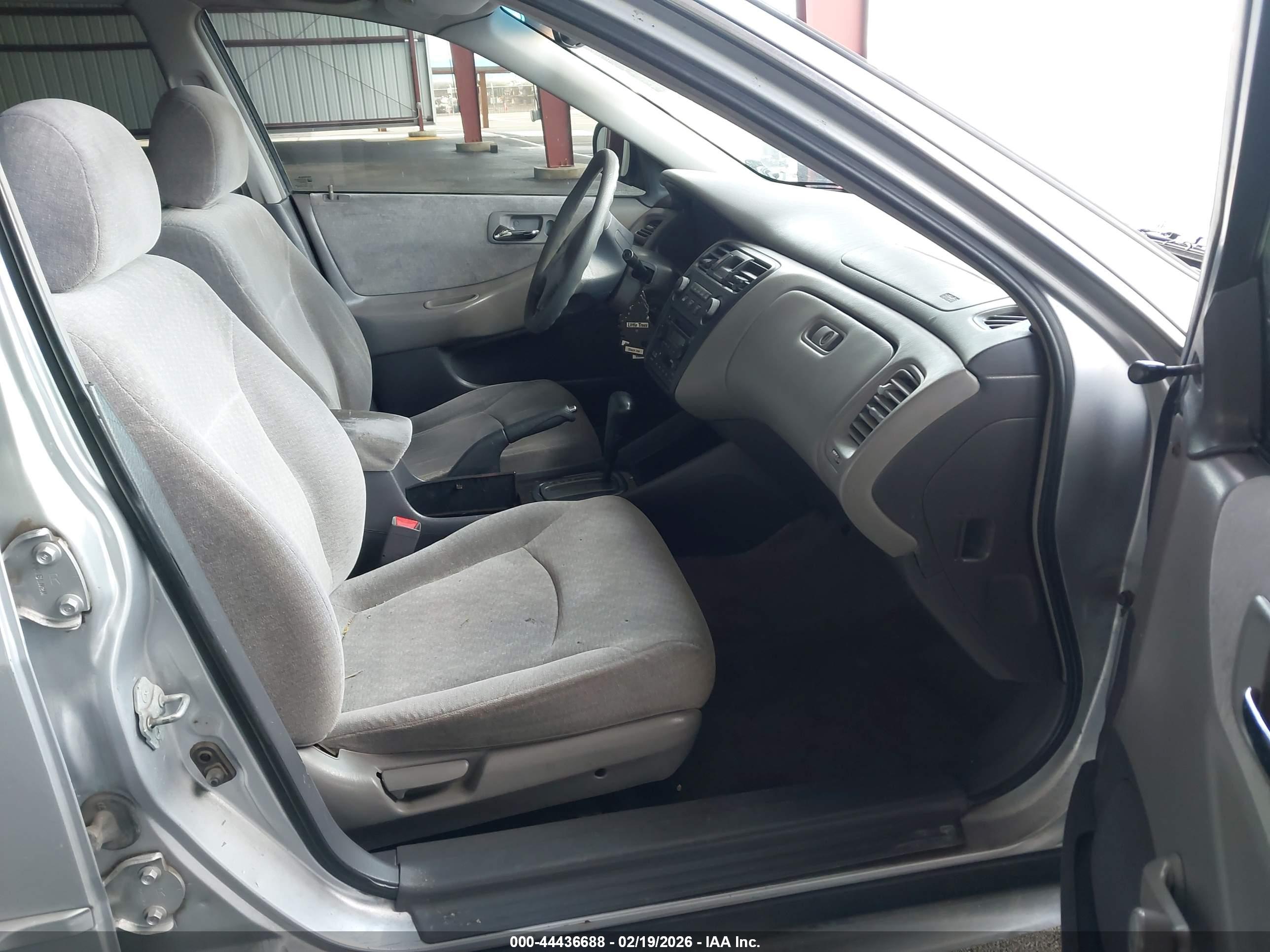 HONDA ACCORD image 5