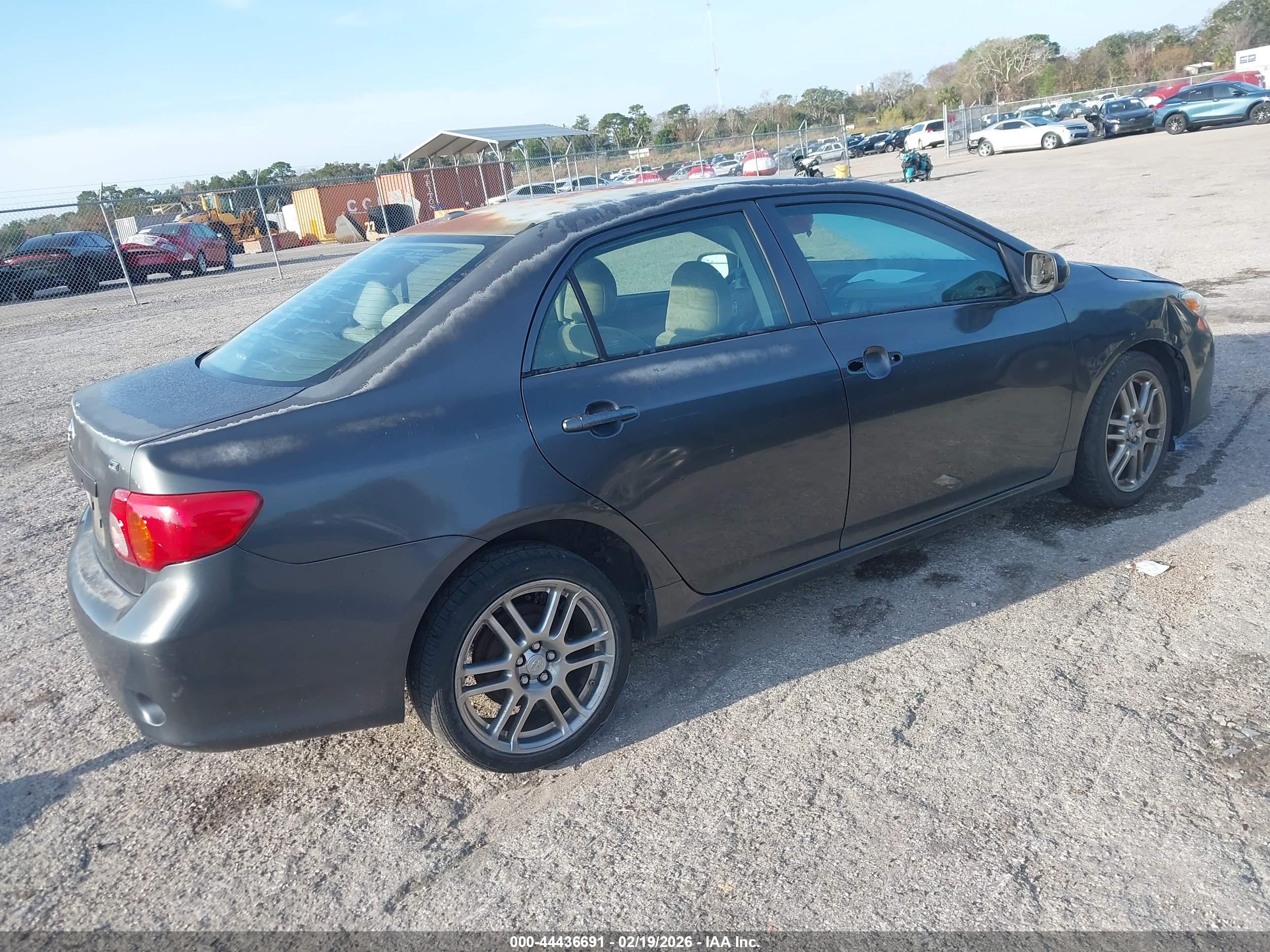 TOYOTA COROLLA image 4