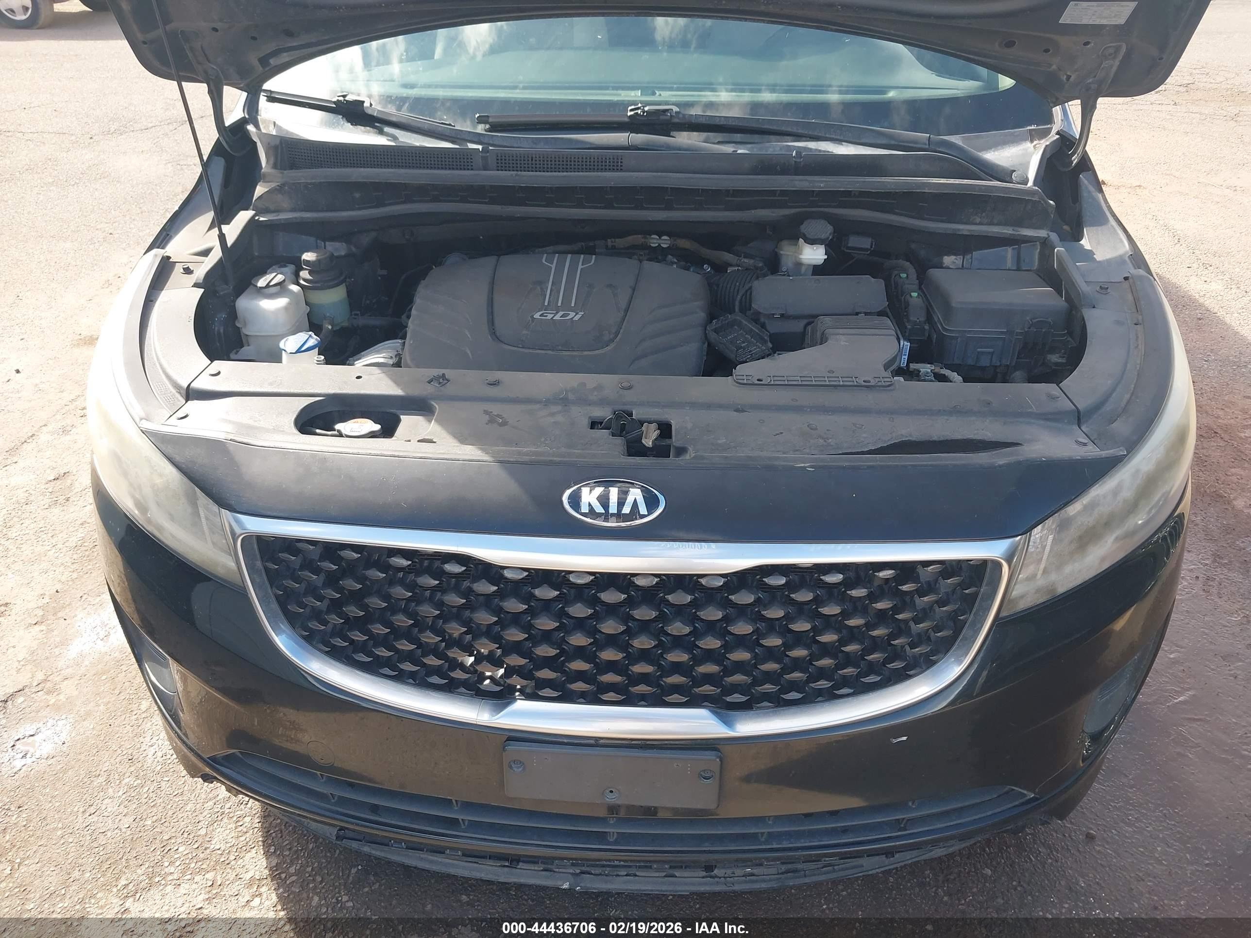 KIA SEDONA image 10