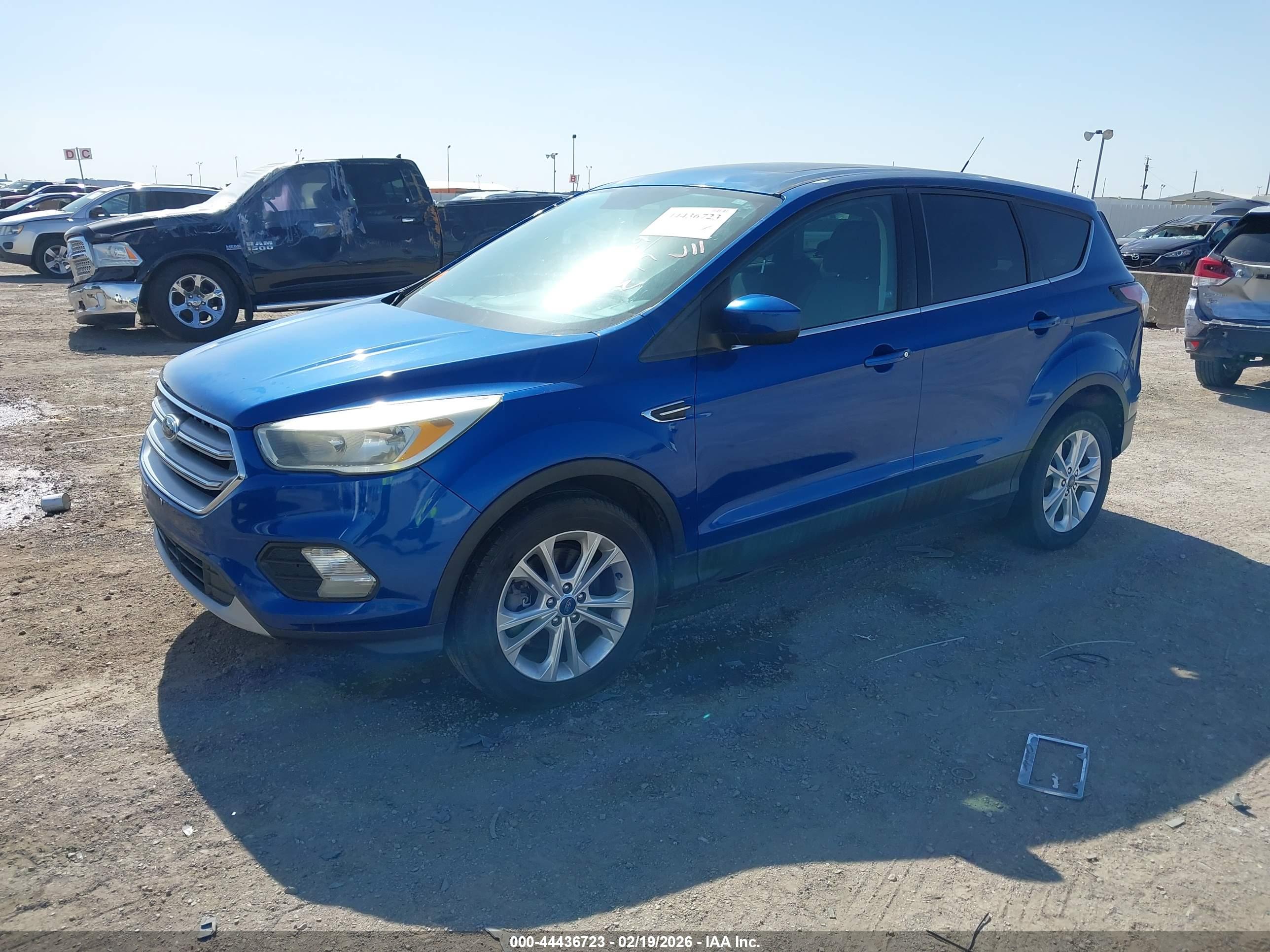 FORD ESCAPE image 2