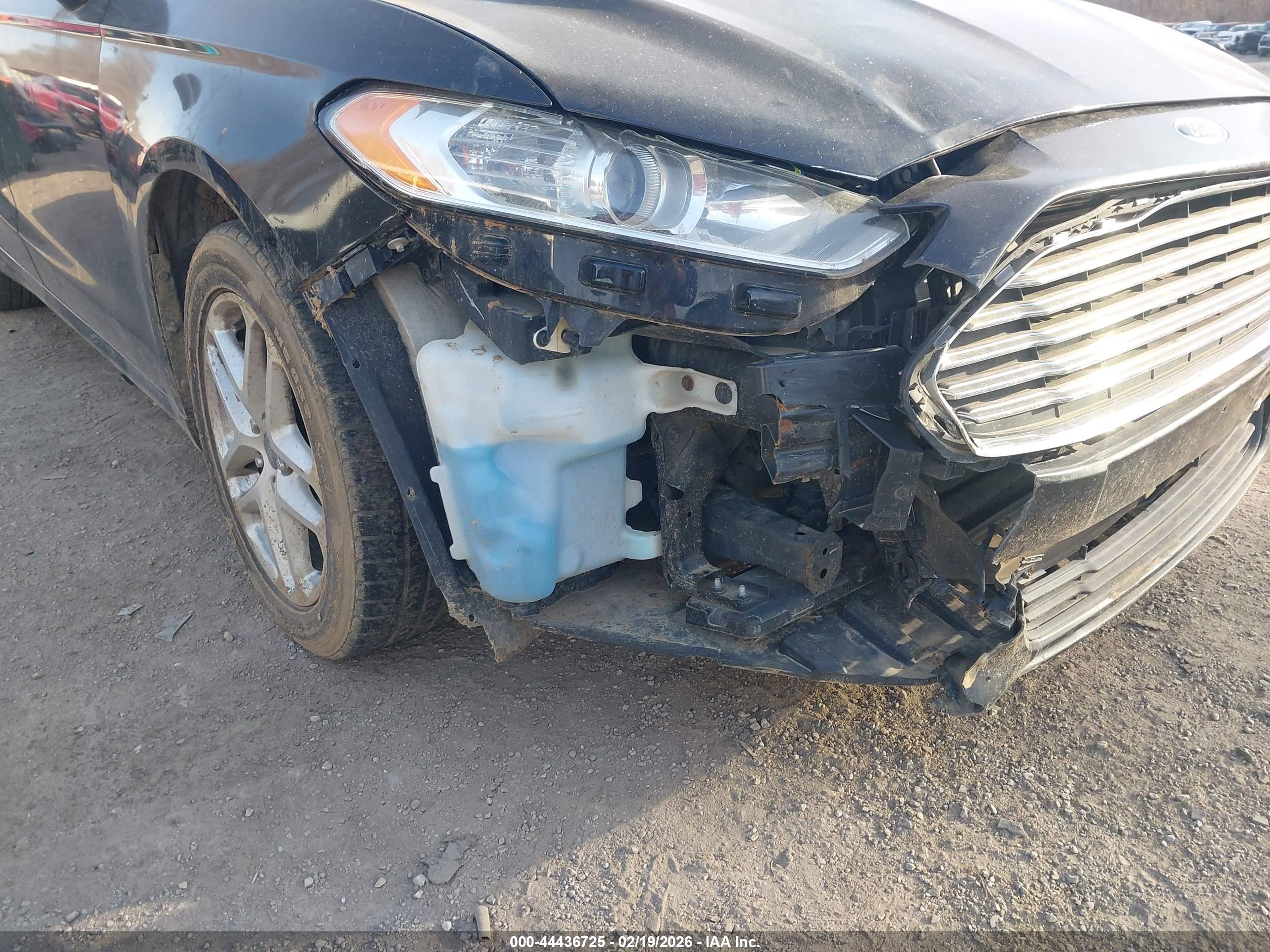 FORD FUSION image 6