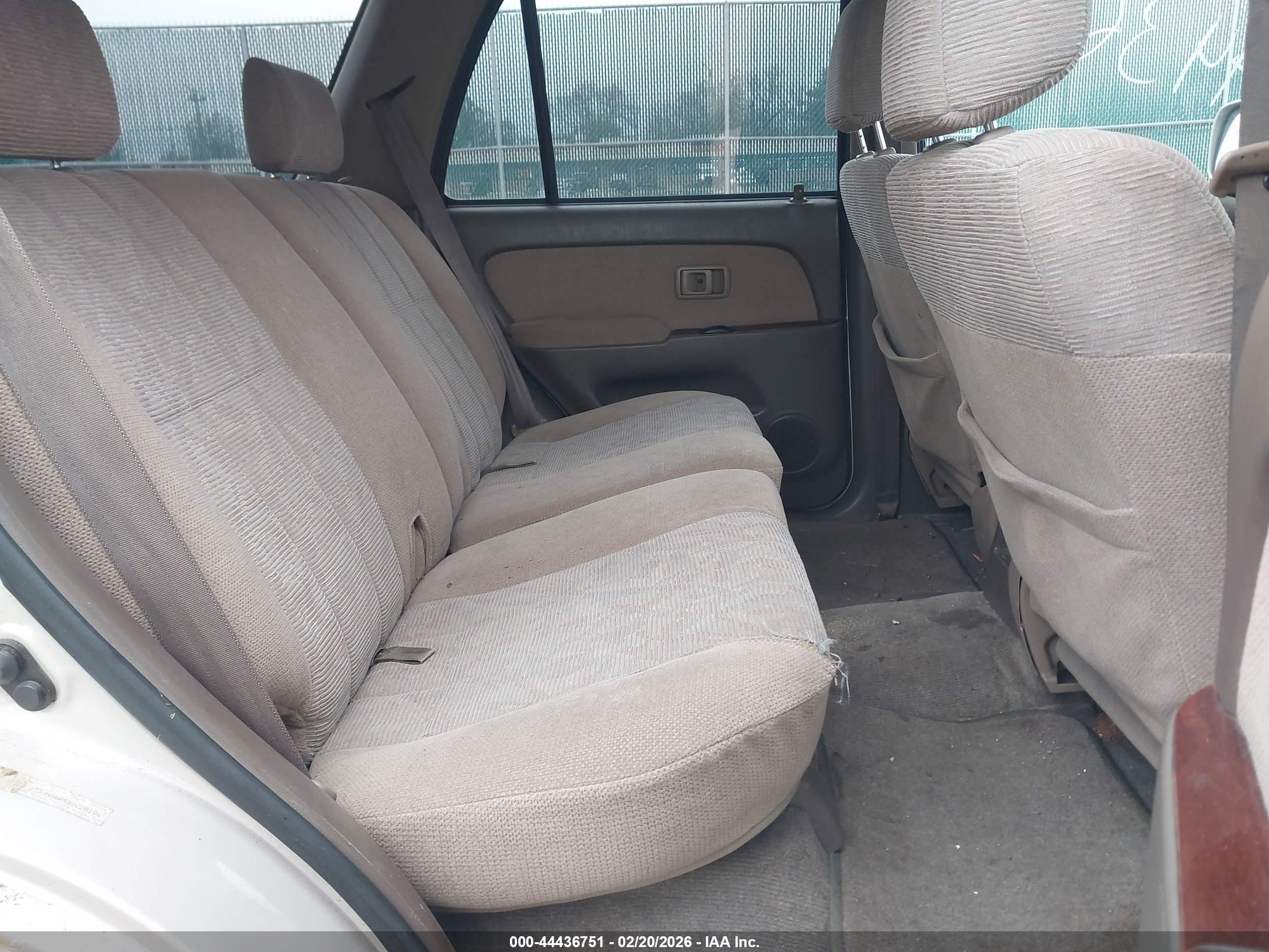 TOYOTA 4RUNNER image 8