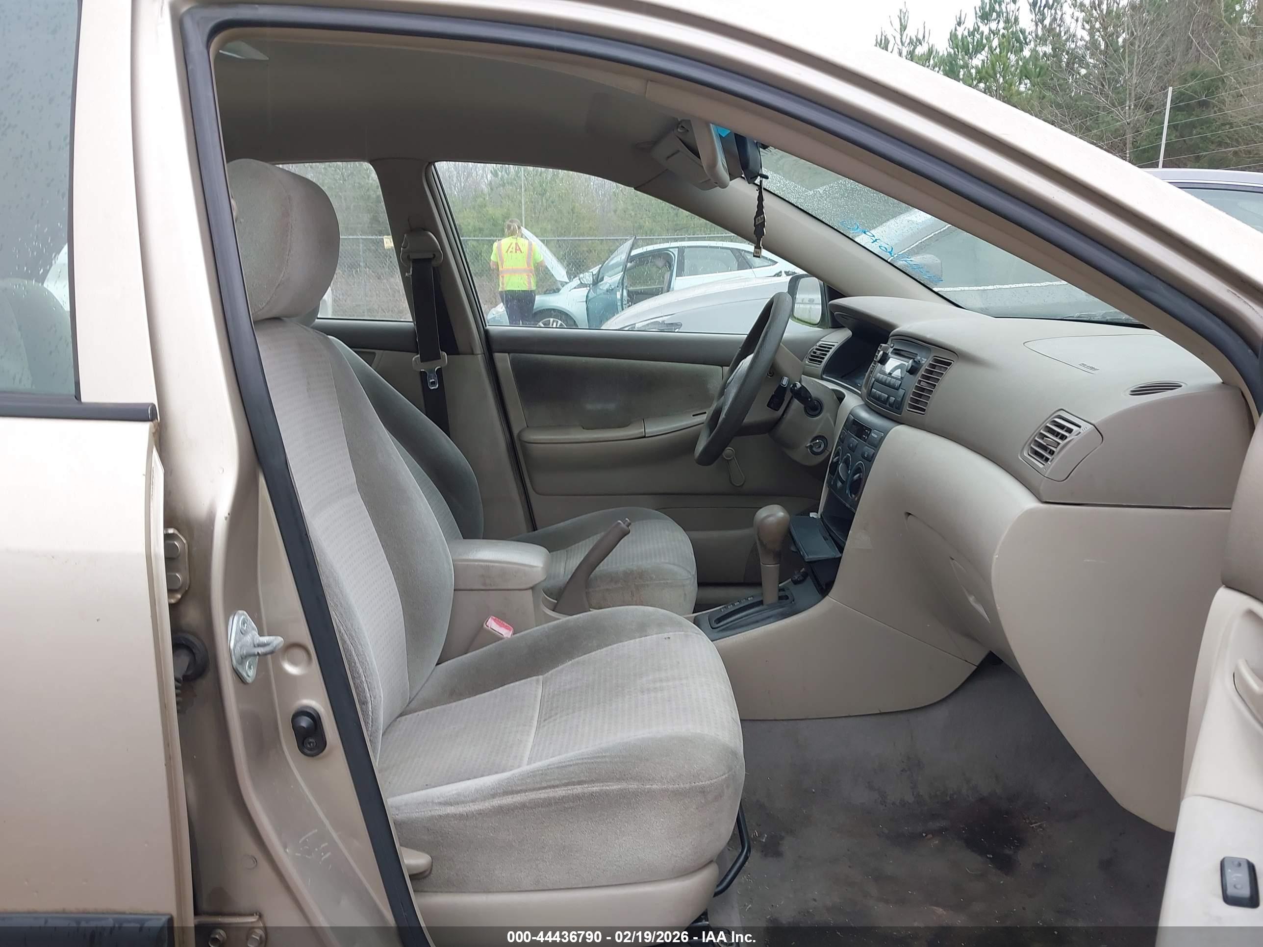 TOYOTA COROLLA image 5