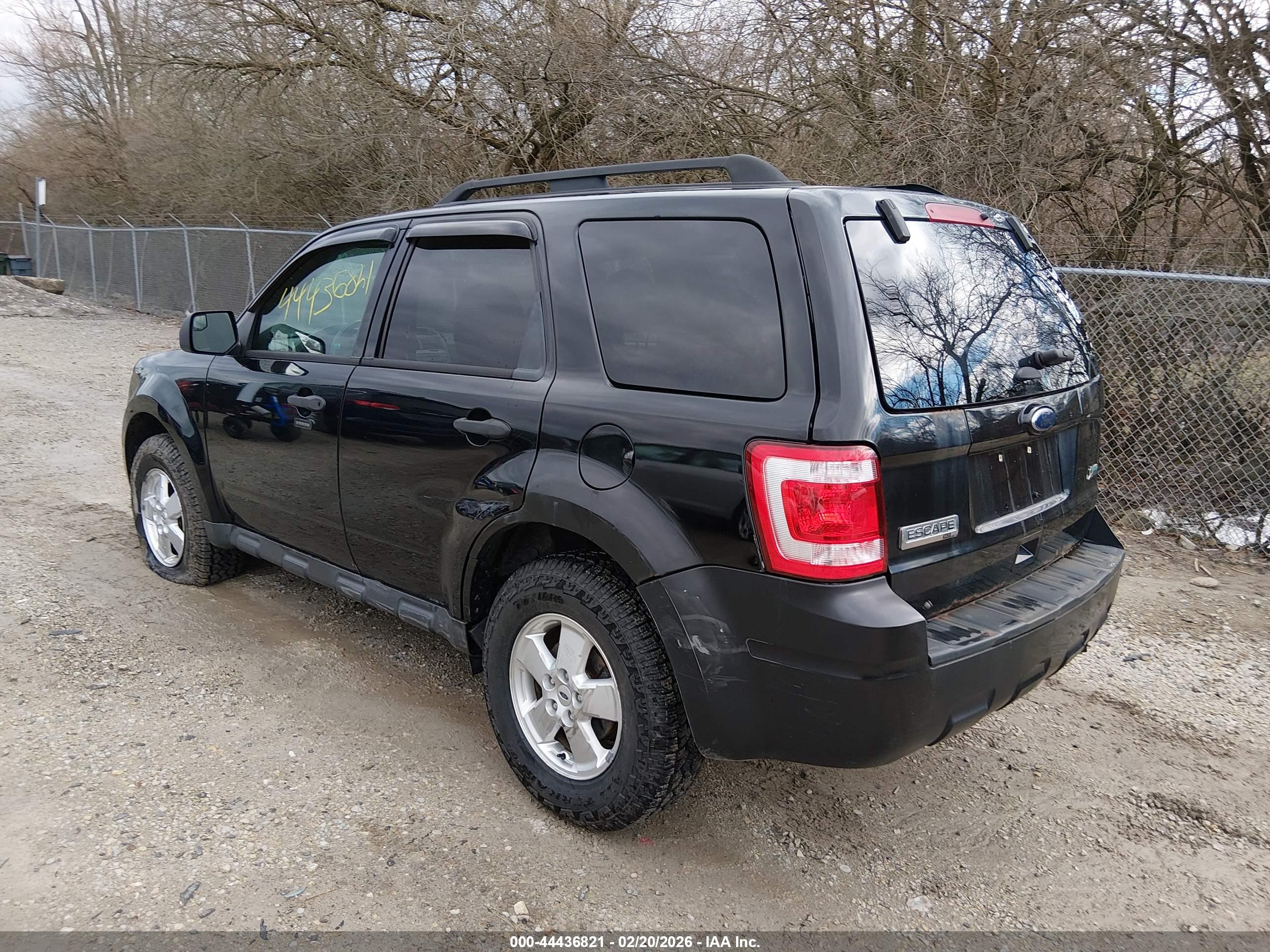 FORD ESCAPE image 3
