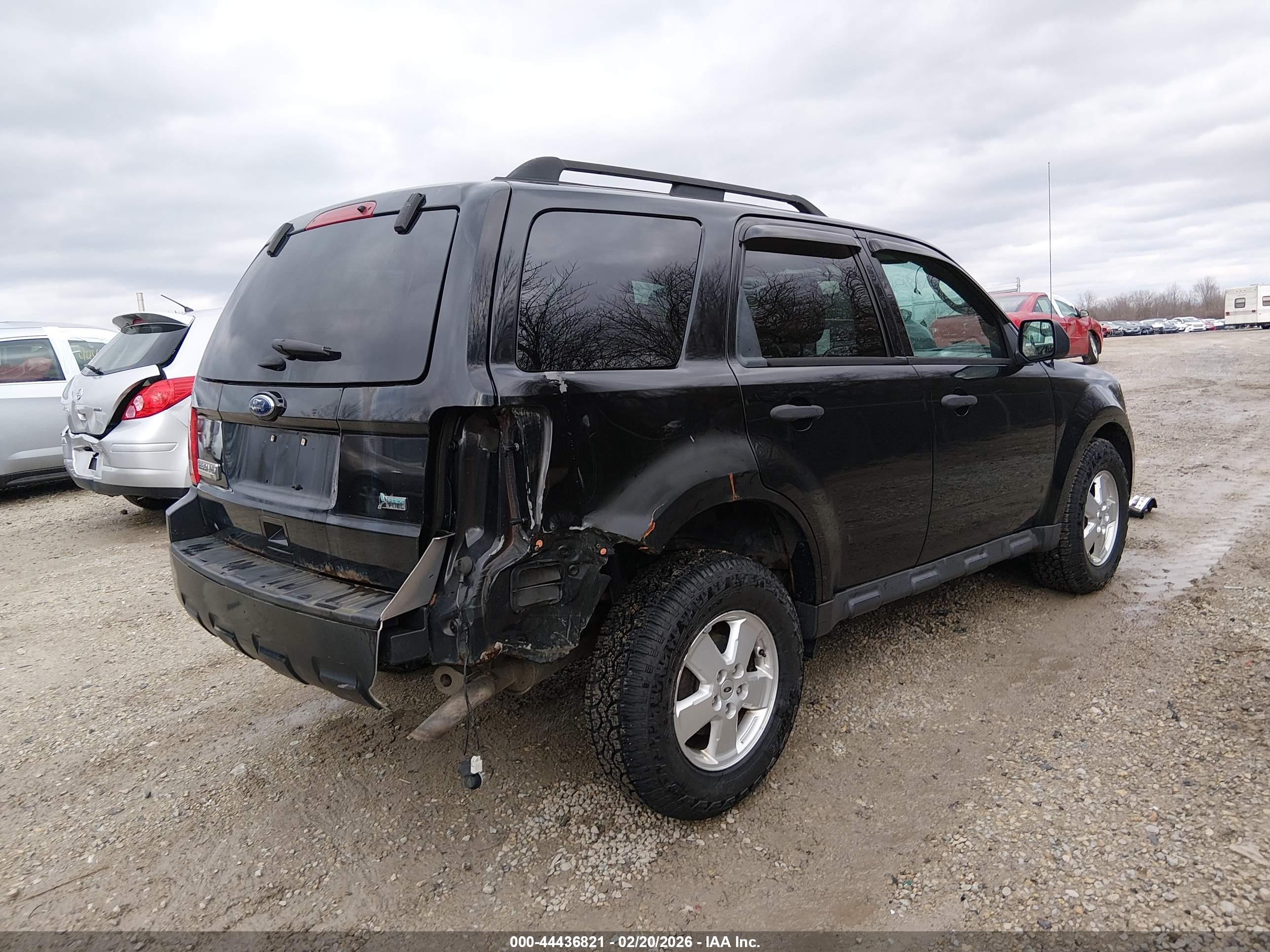 FORD ESCAPE image 4