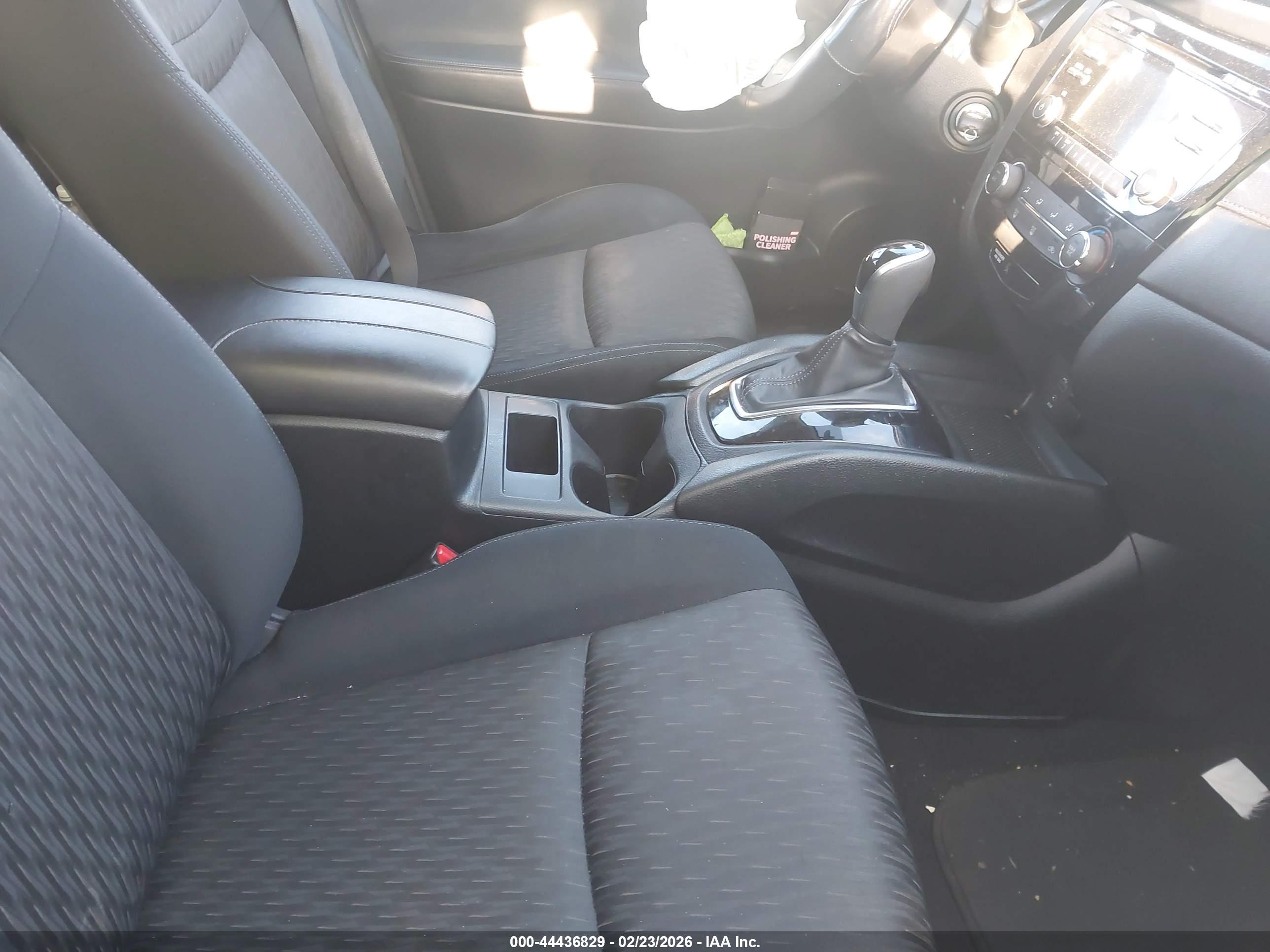 NISSAN ROGUE image 5