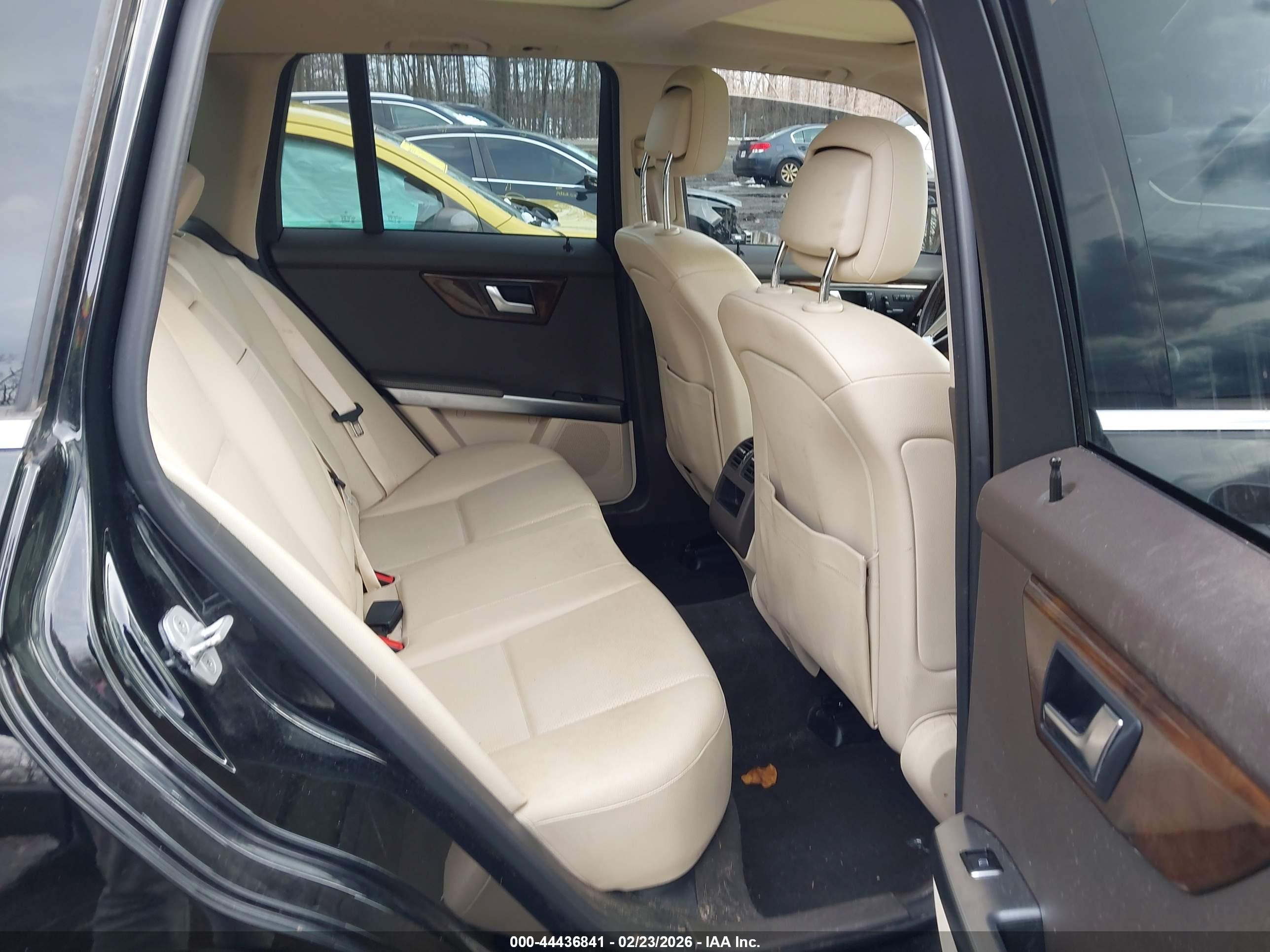 MERCEDES-BENZ GLK image 8