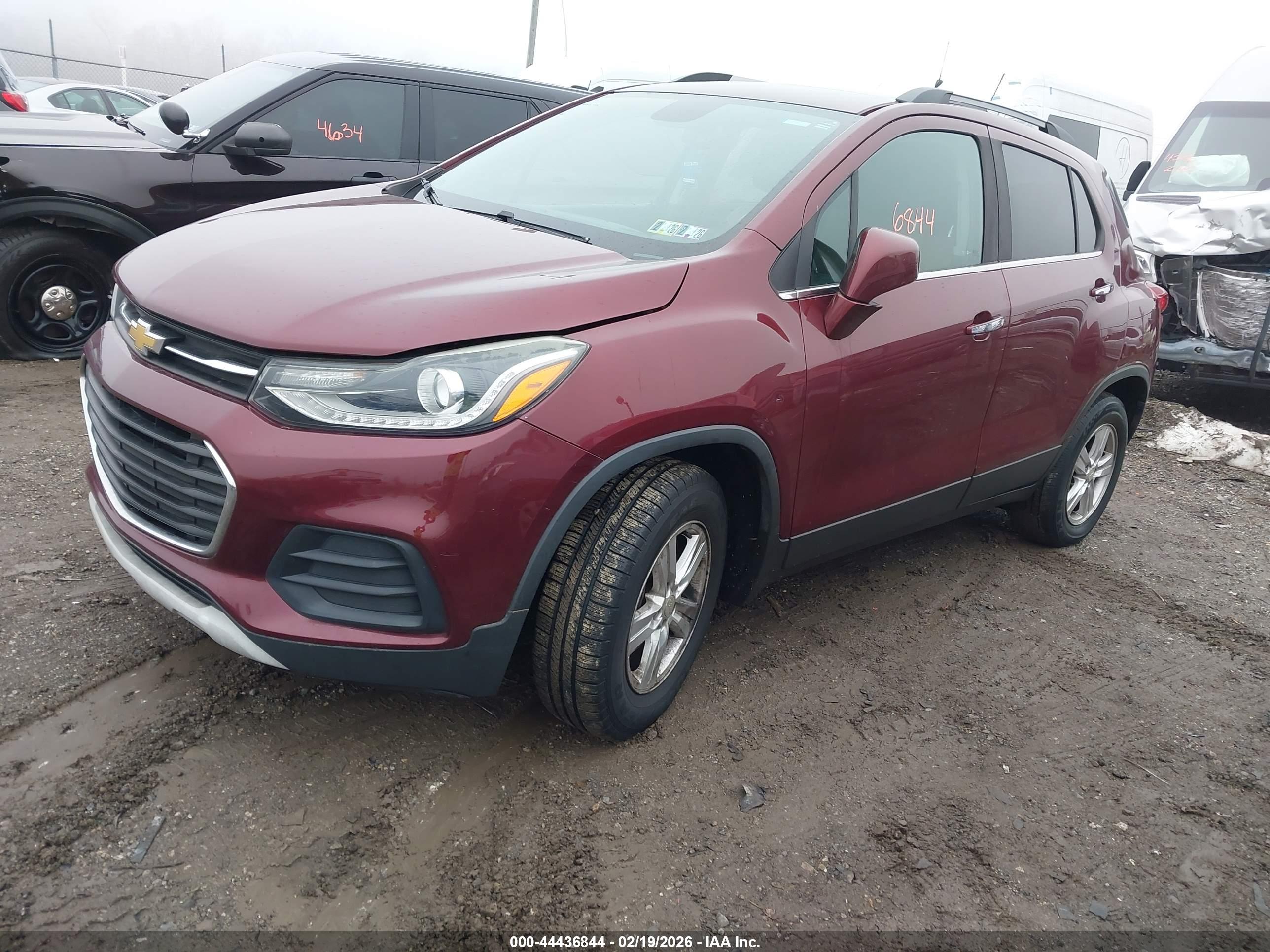 CHEVROLET TRAX image 2