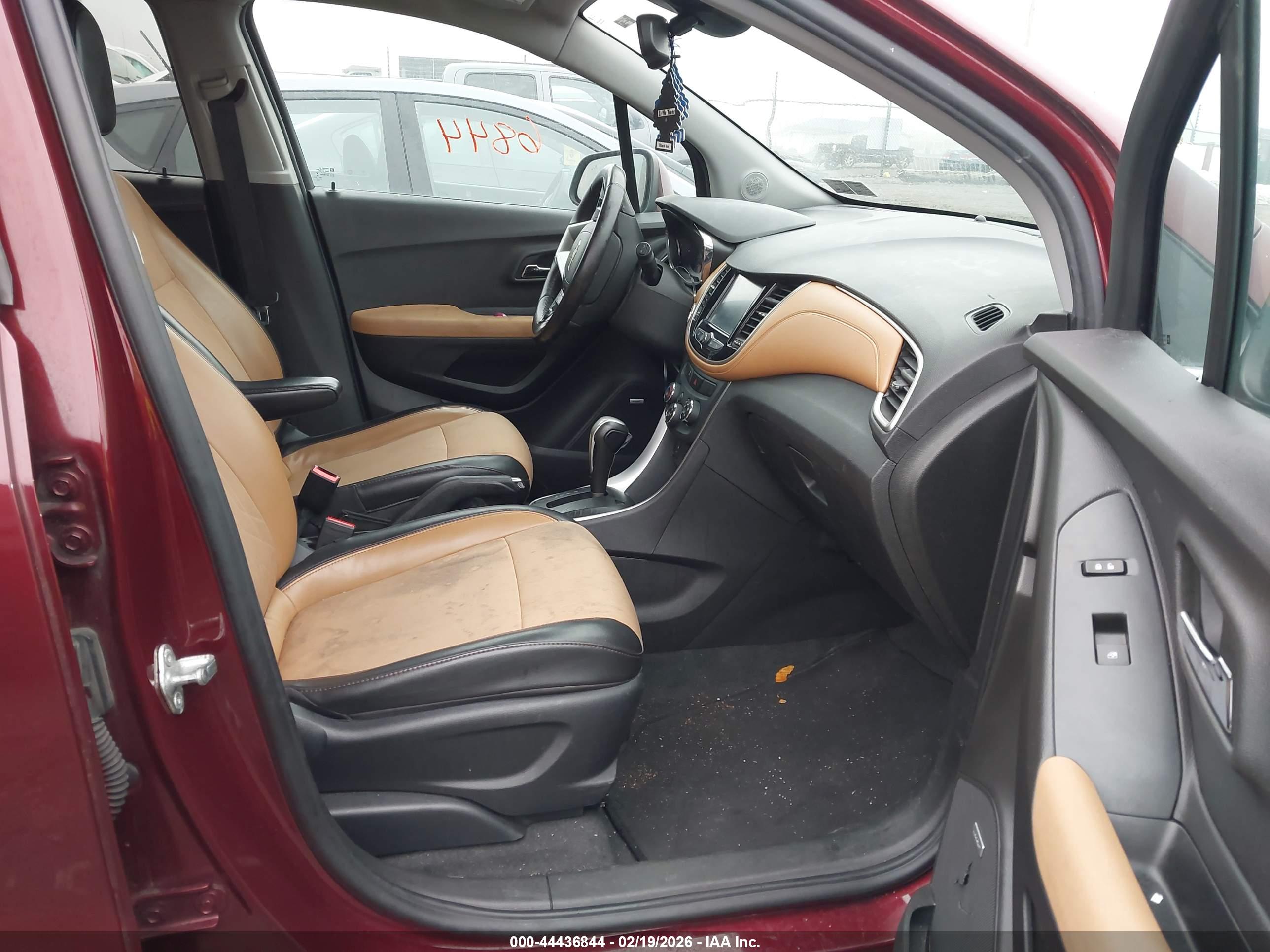 CHEVROLET TRAX image 5