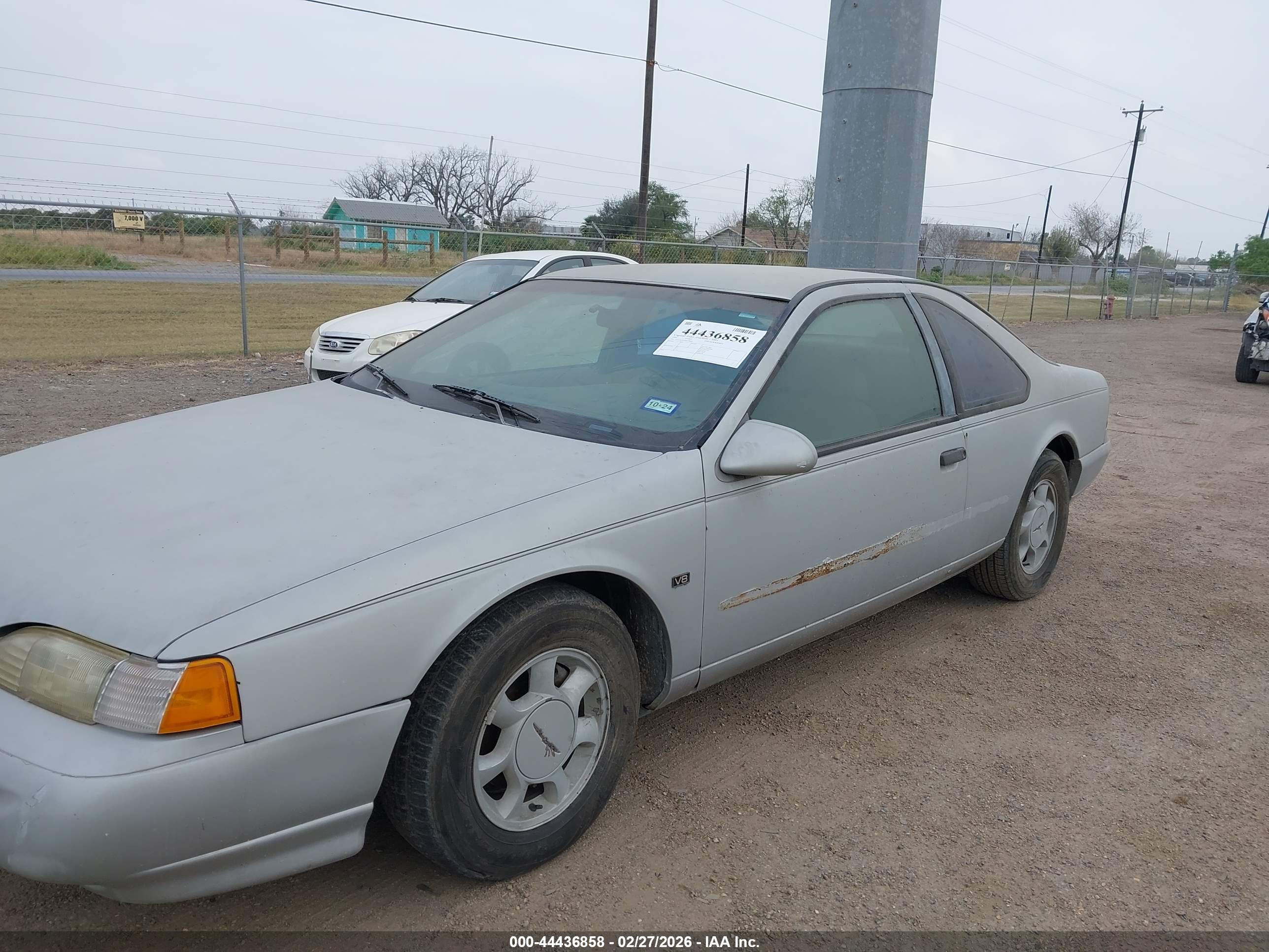 FORD THUNDERBIRD image 6