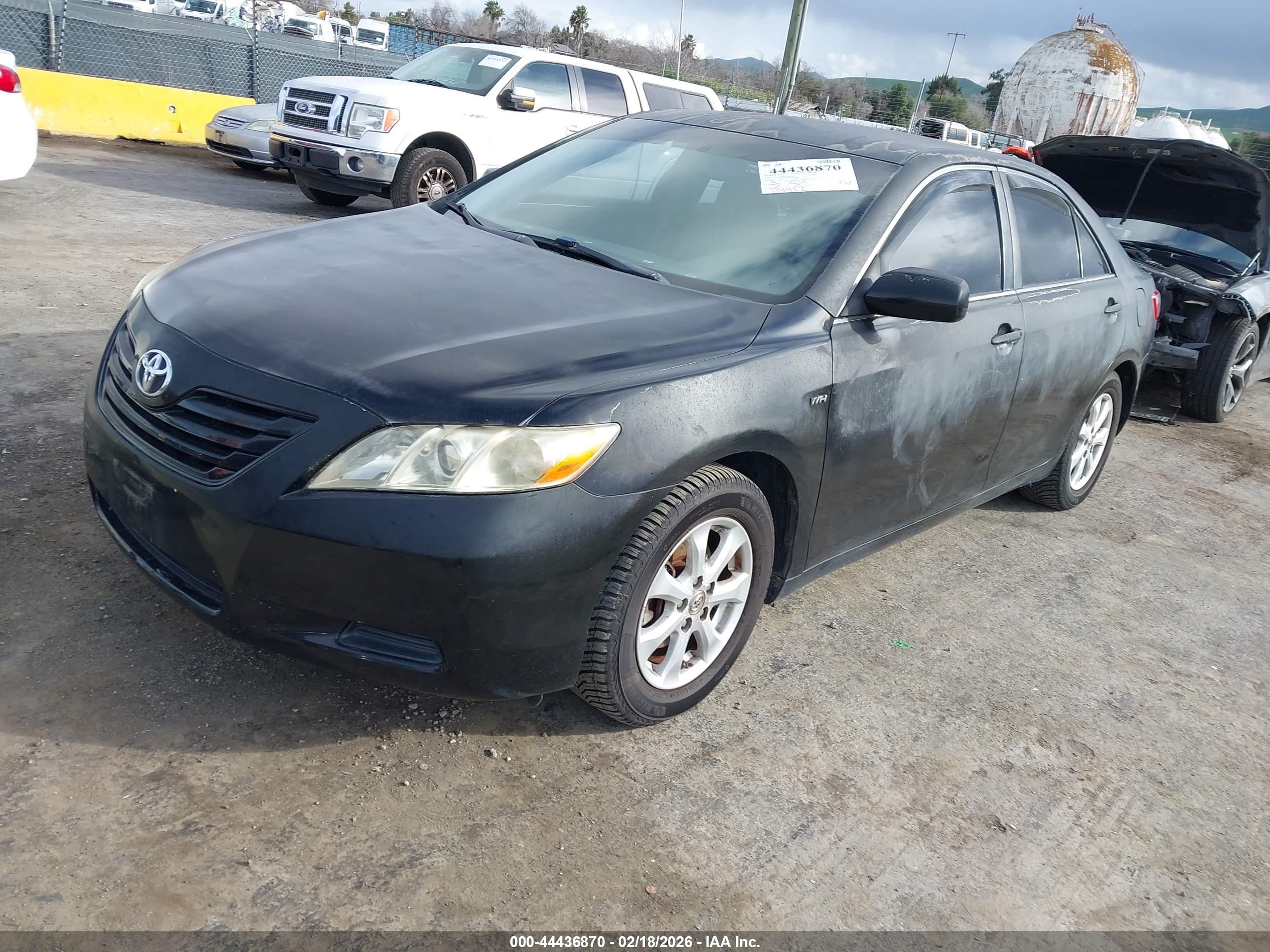 TOYOTA CAMRY image 2
