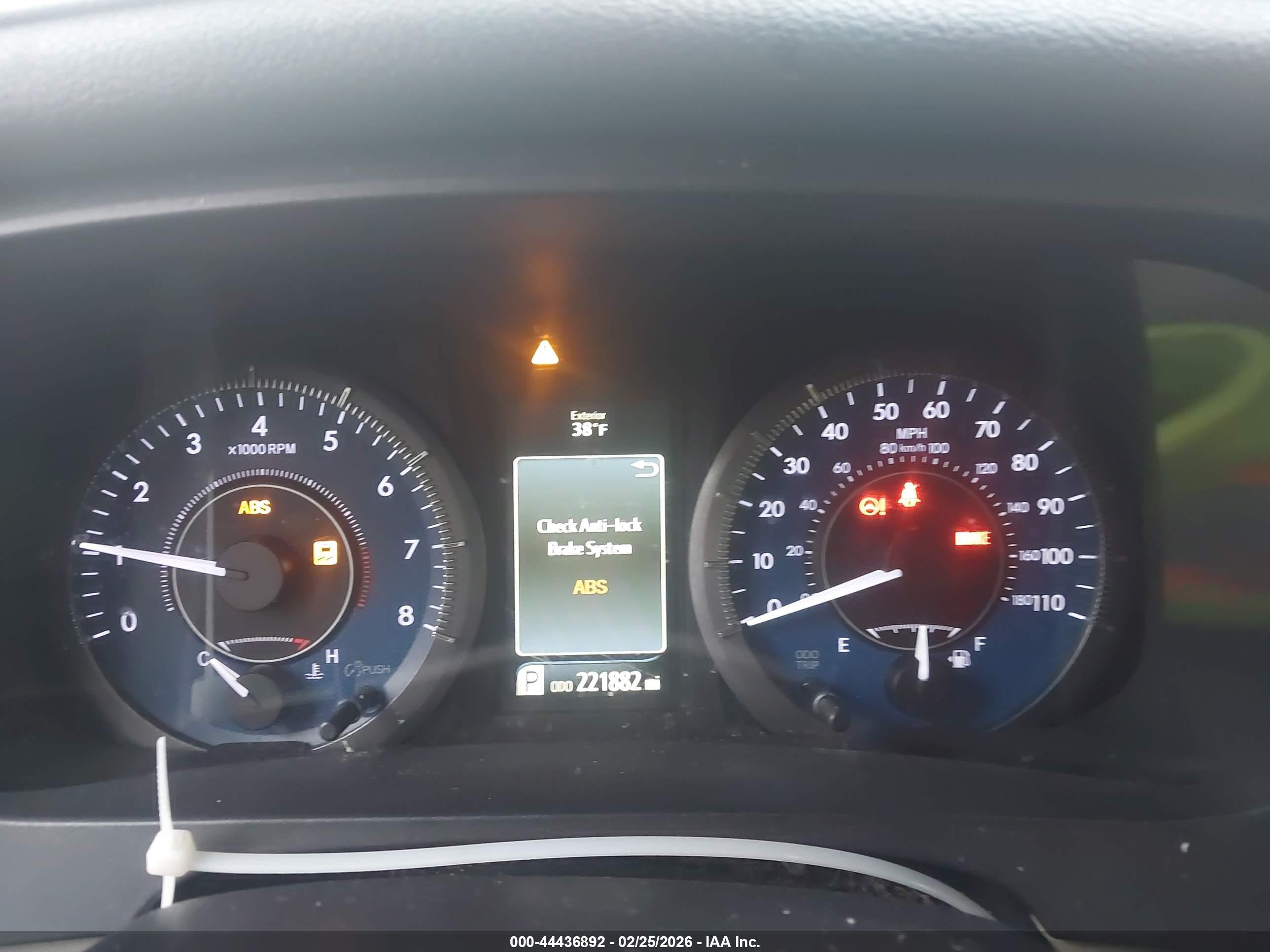 TOYOTA SIENNA image 7
