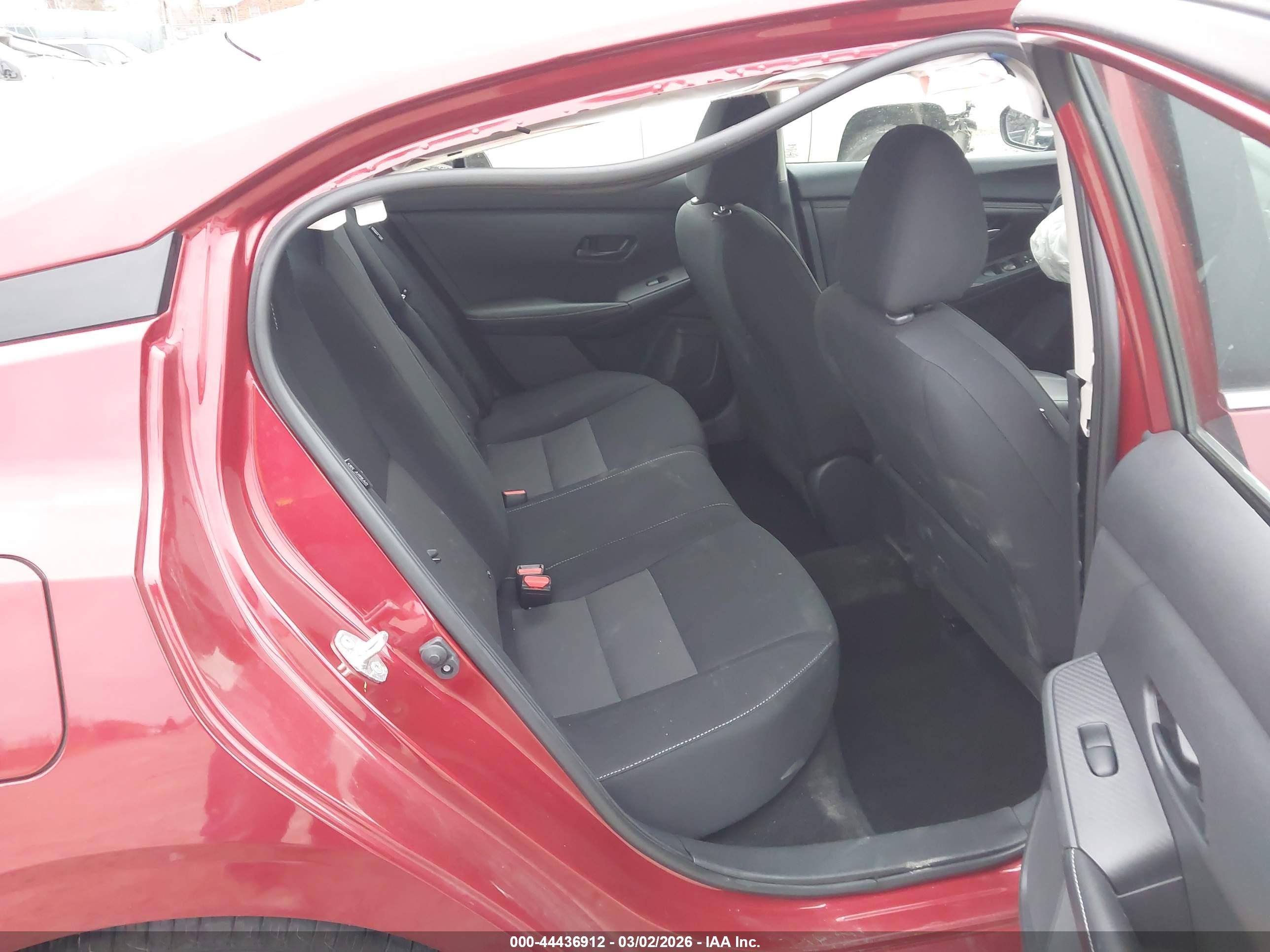 NISSAN SENTRA image 8