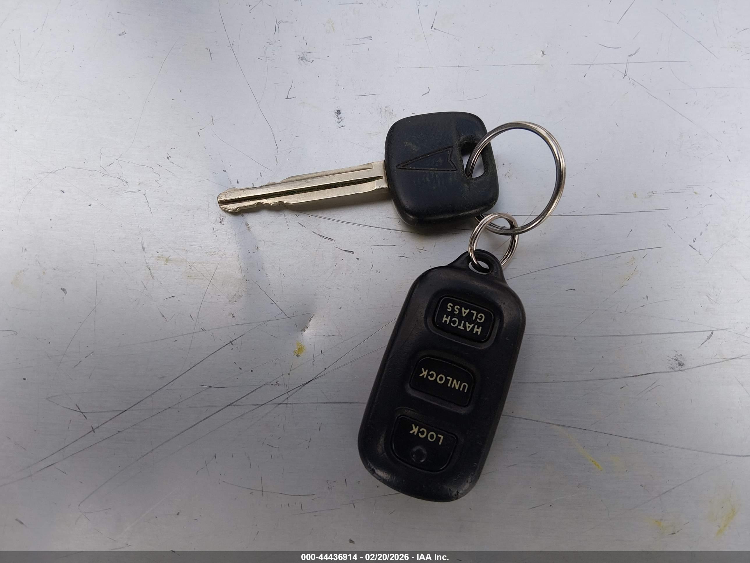 PONTIAC VIBE image 11