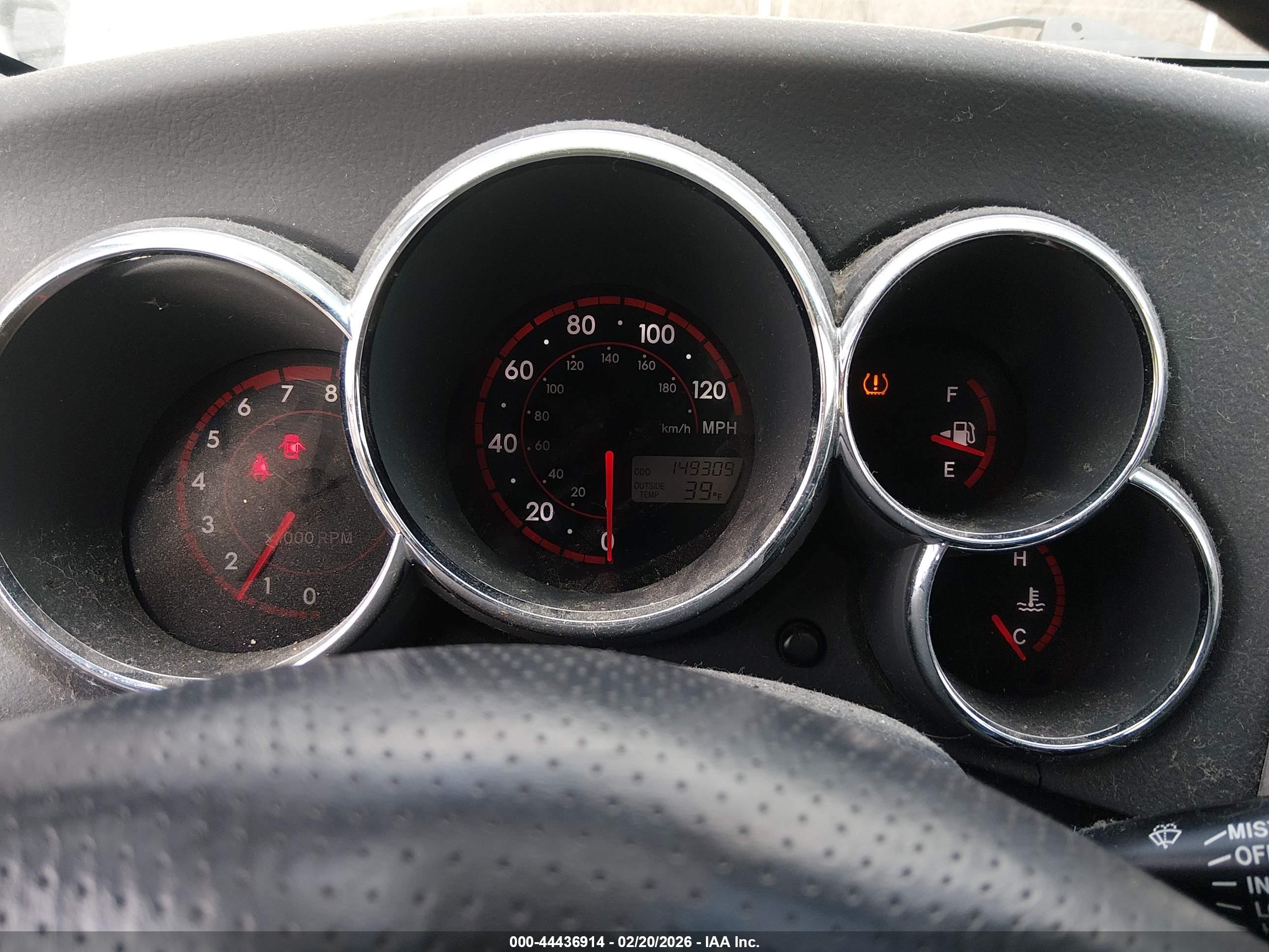 PONTIAC VIBE image 7