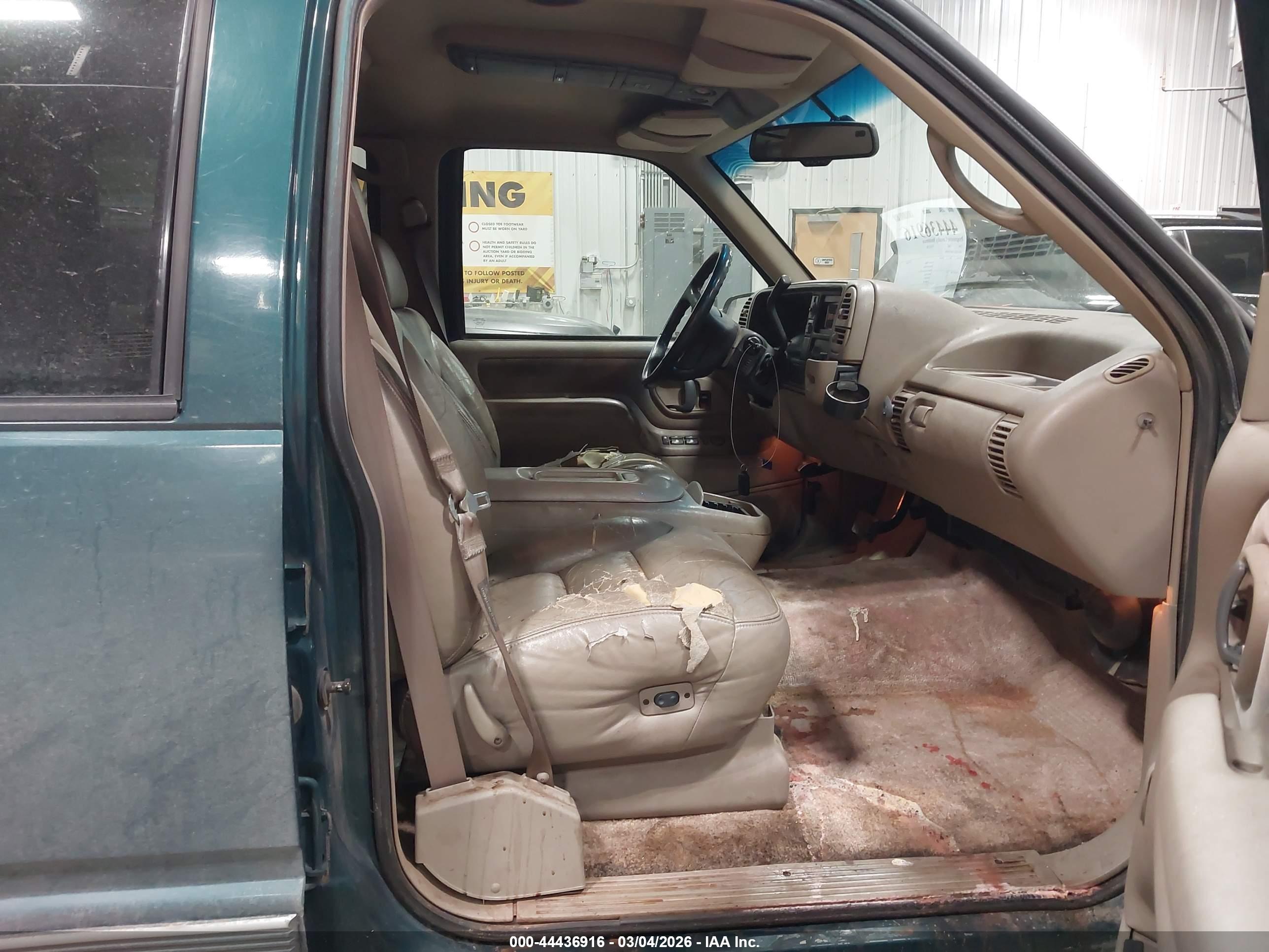 GMC YUKON image 5