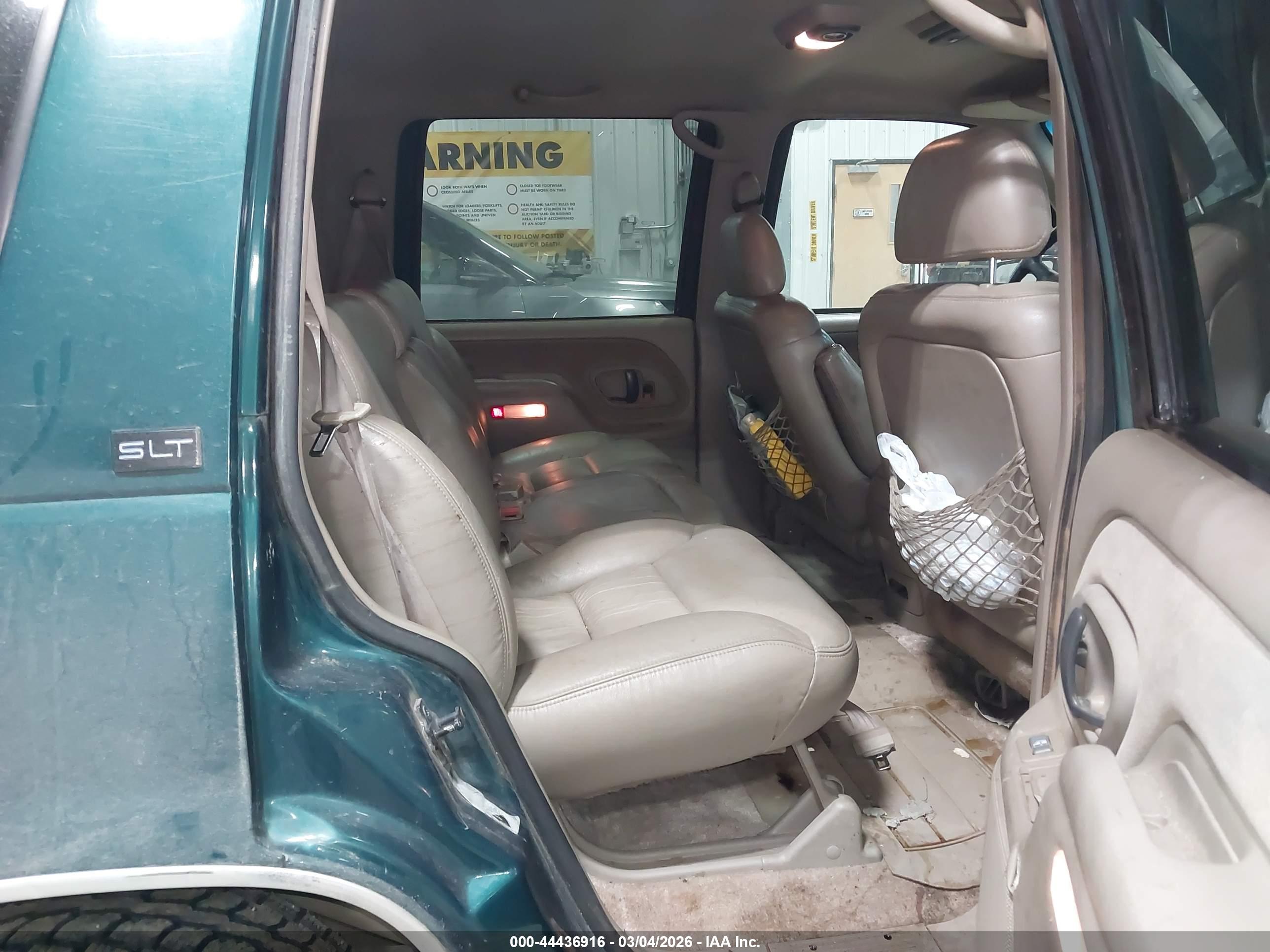 GMC YUKON image 8