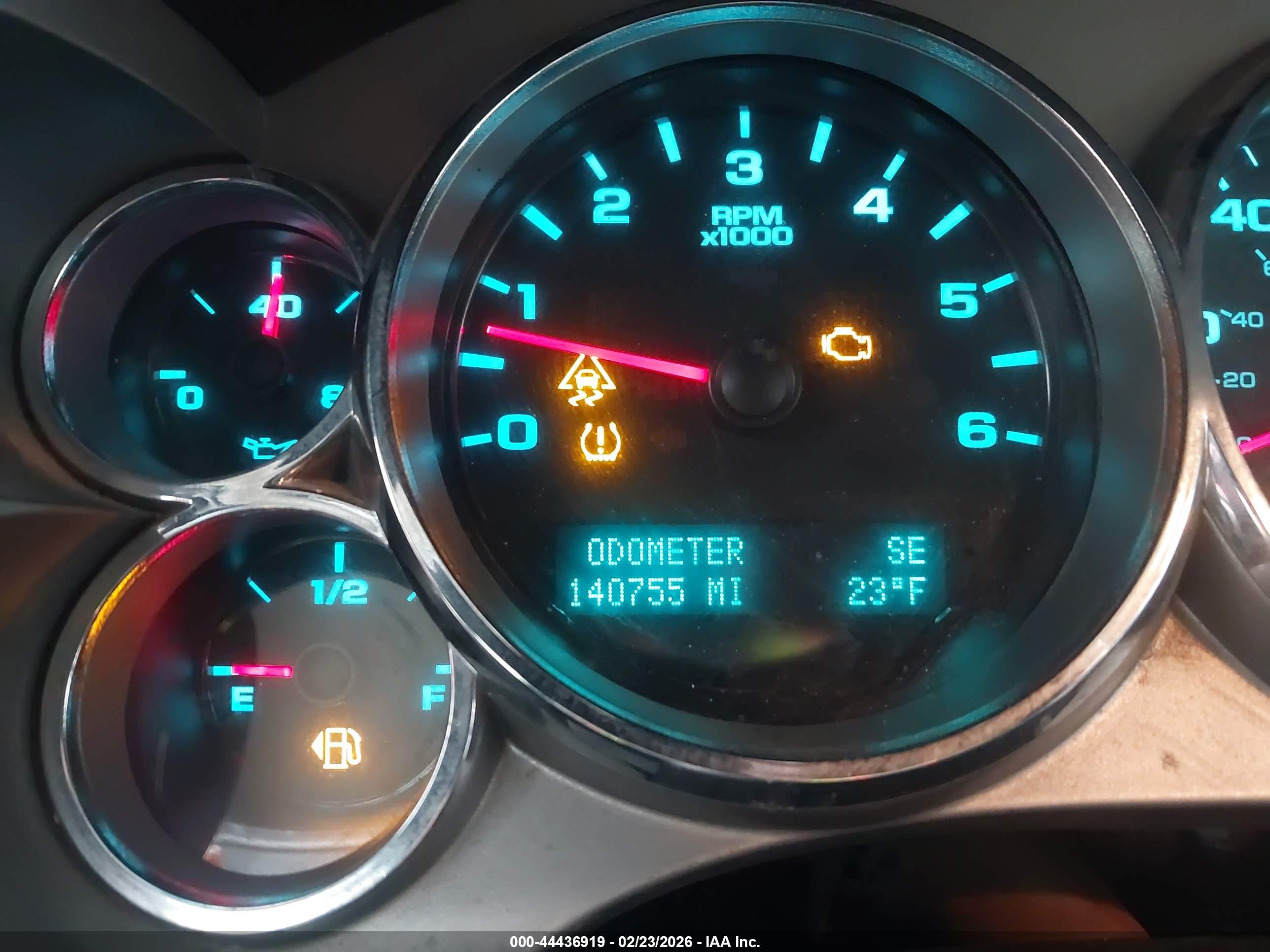 CHEVROLET SILVERADO image 7